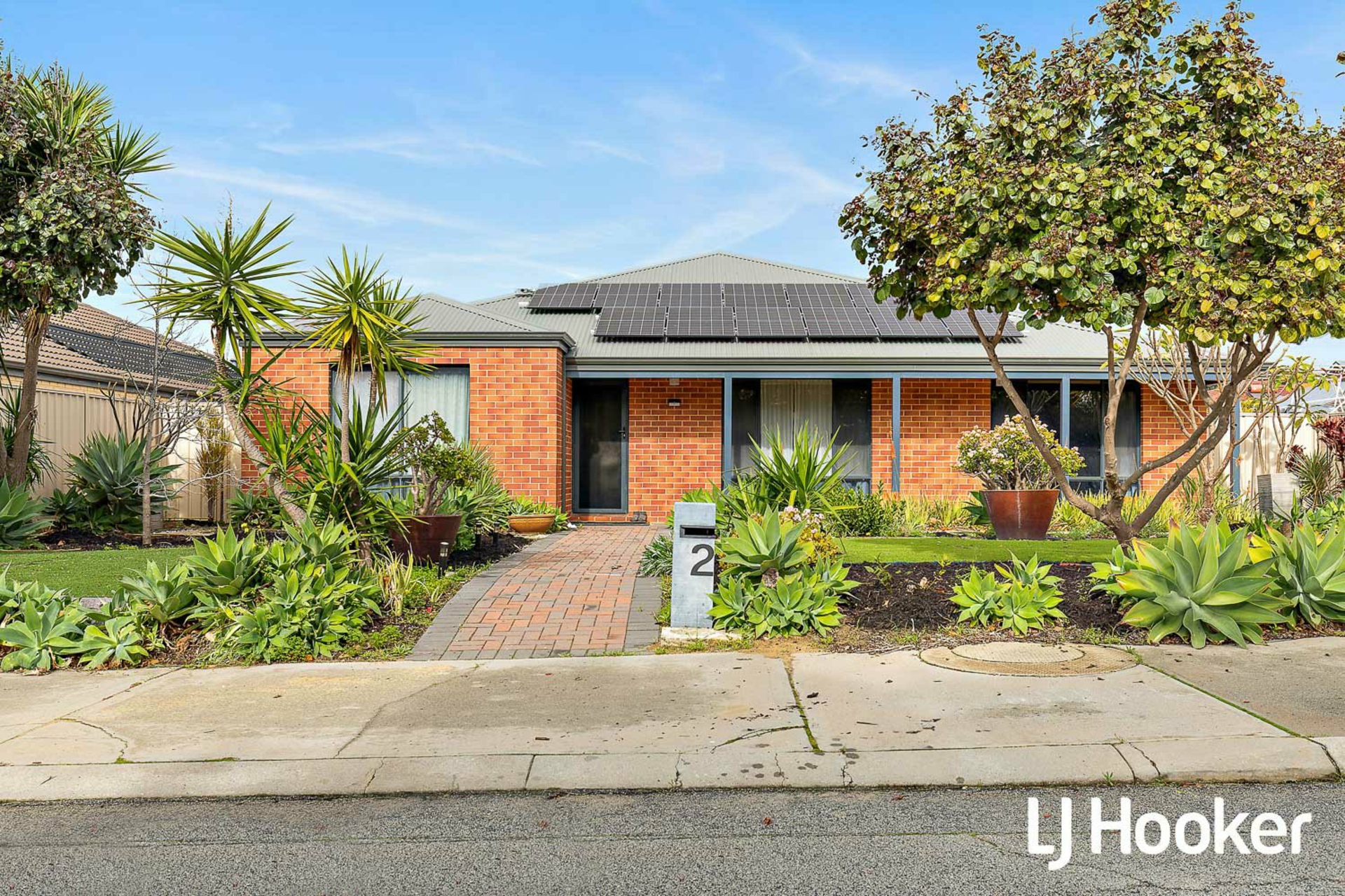 2 Tony Martin way — photo 4 of 30