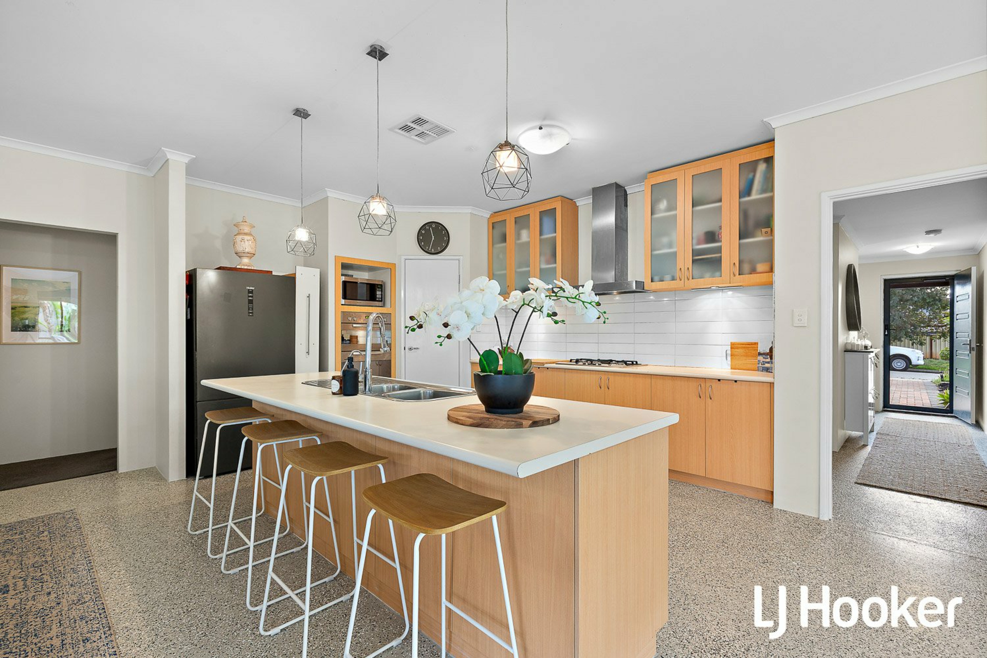 2 Tony Martin way — photo 14 of 30