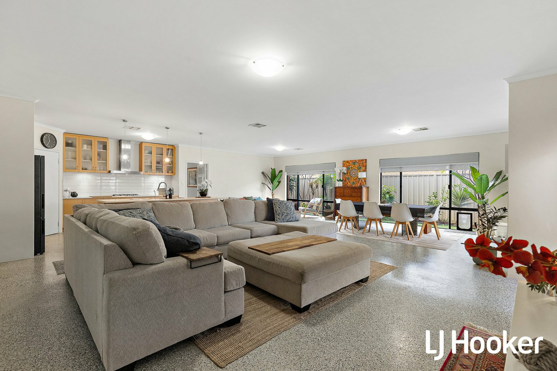2 Tony Martin way — photo 17 of 30