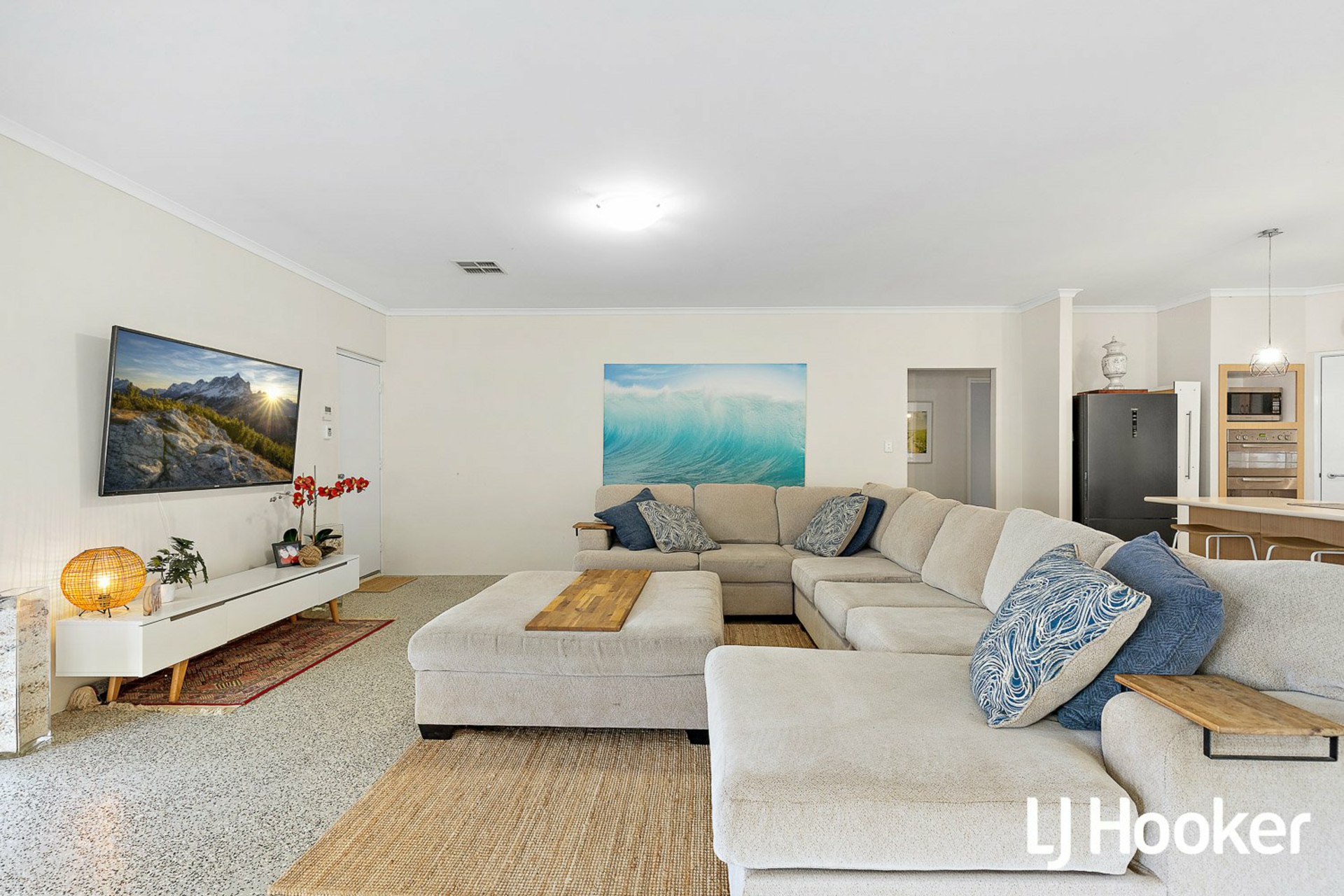 2 Tony Martin way — photo 20 of 30