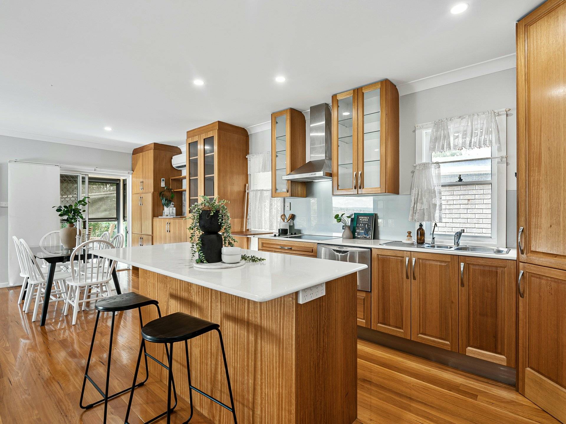 9 Harkins Street, ELEEBANA