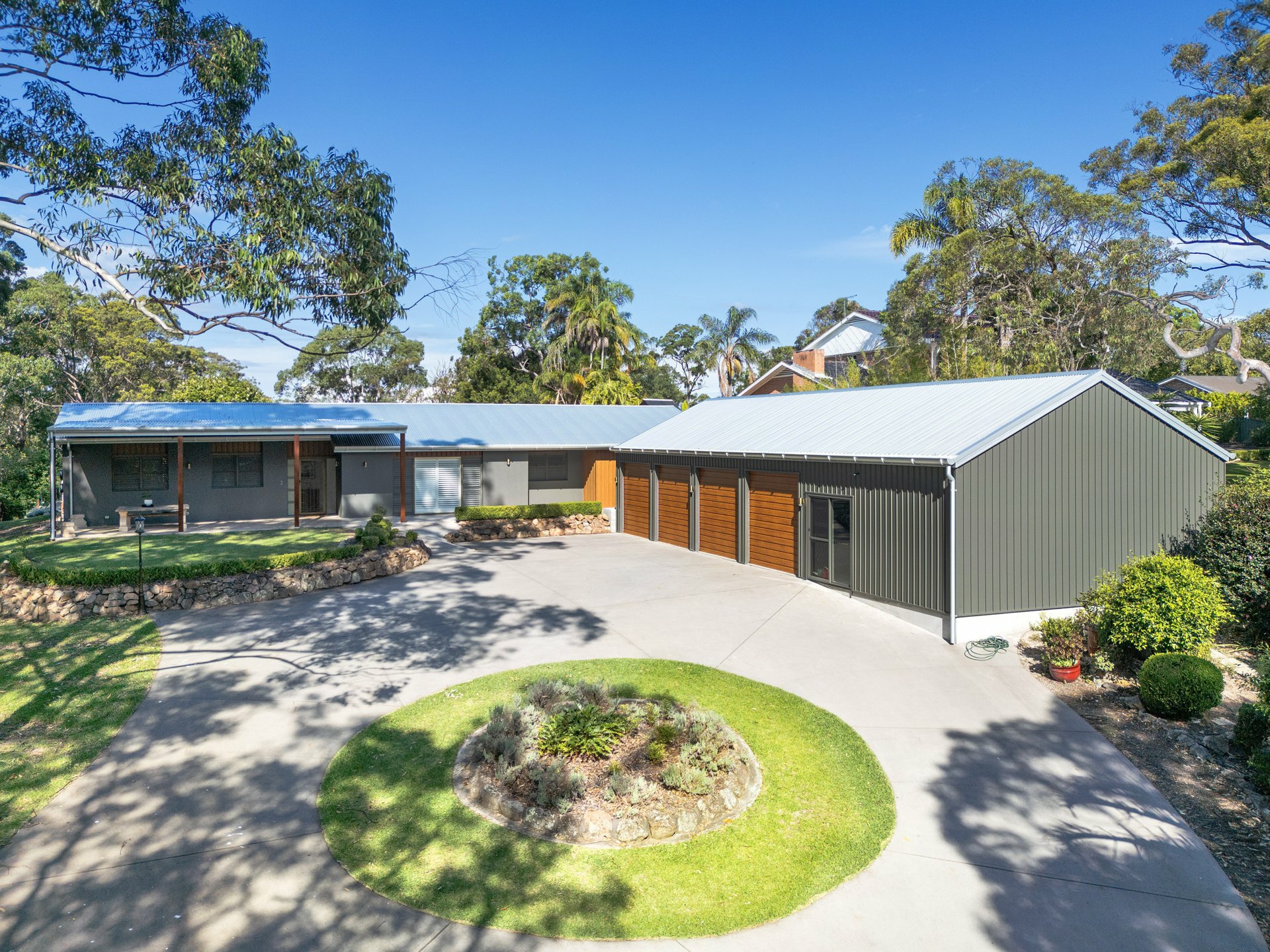 27 Blaxland Road, MACQUARIE HILLS