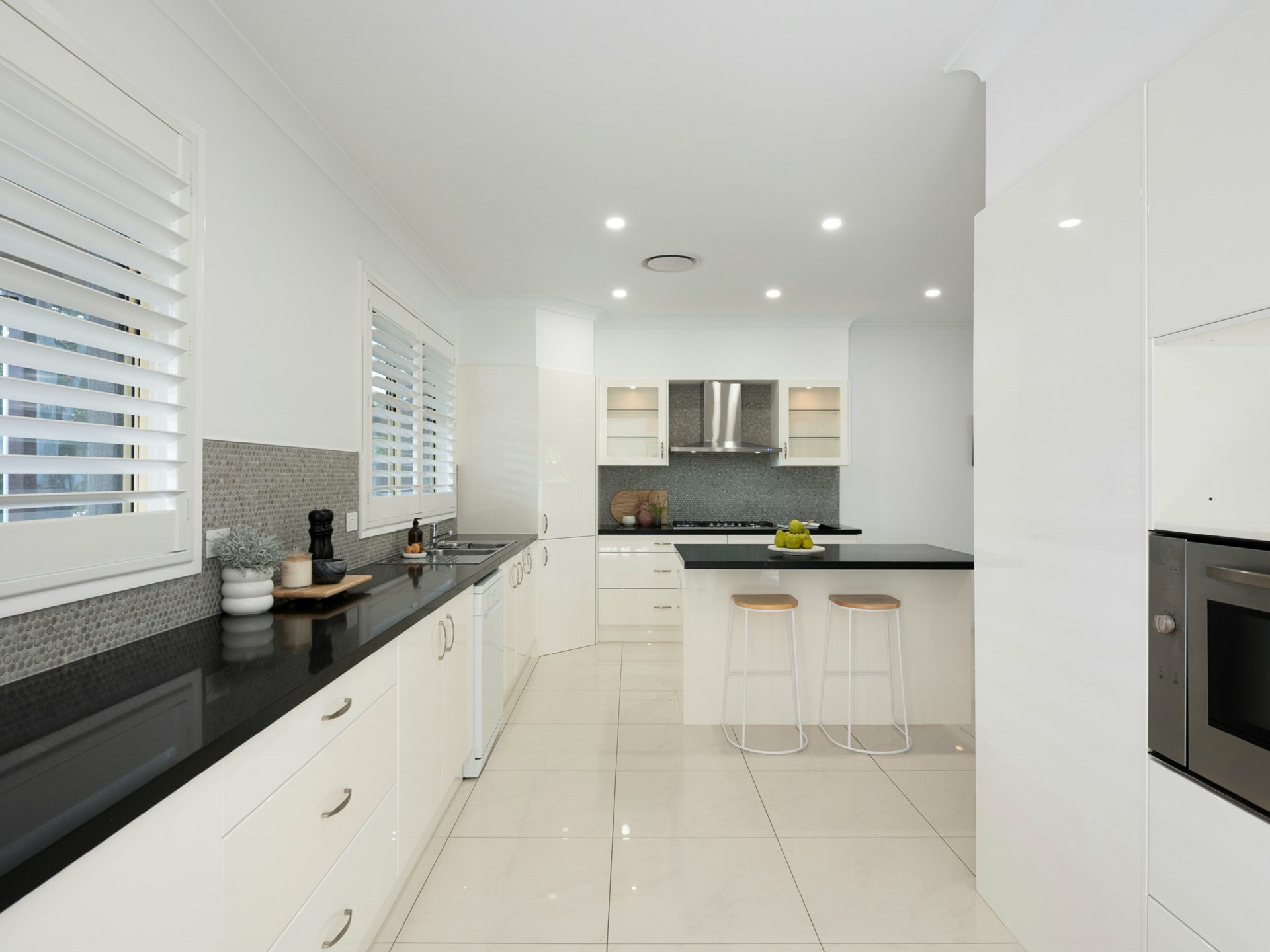 27 Blaxland Road, MACQUARIE HILLS