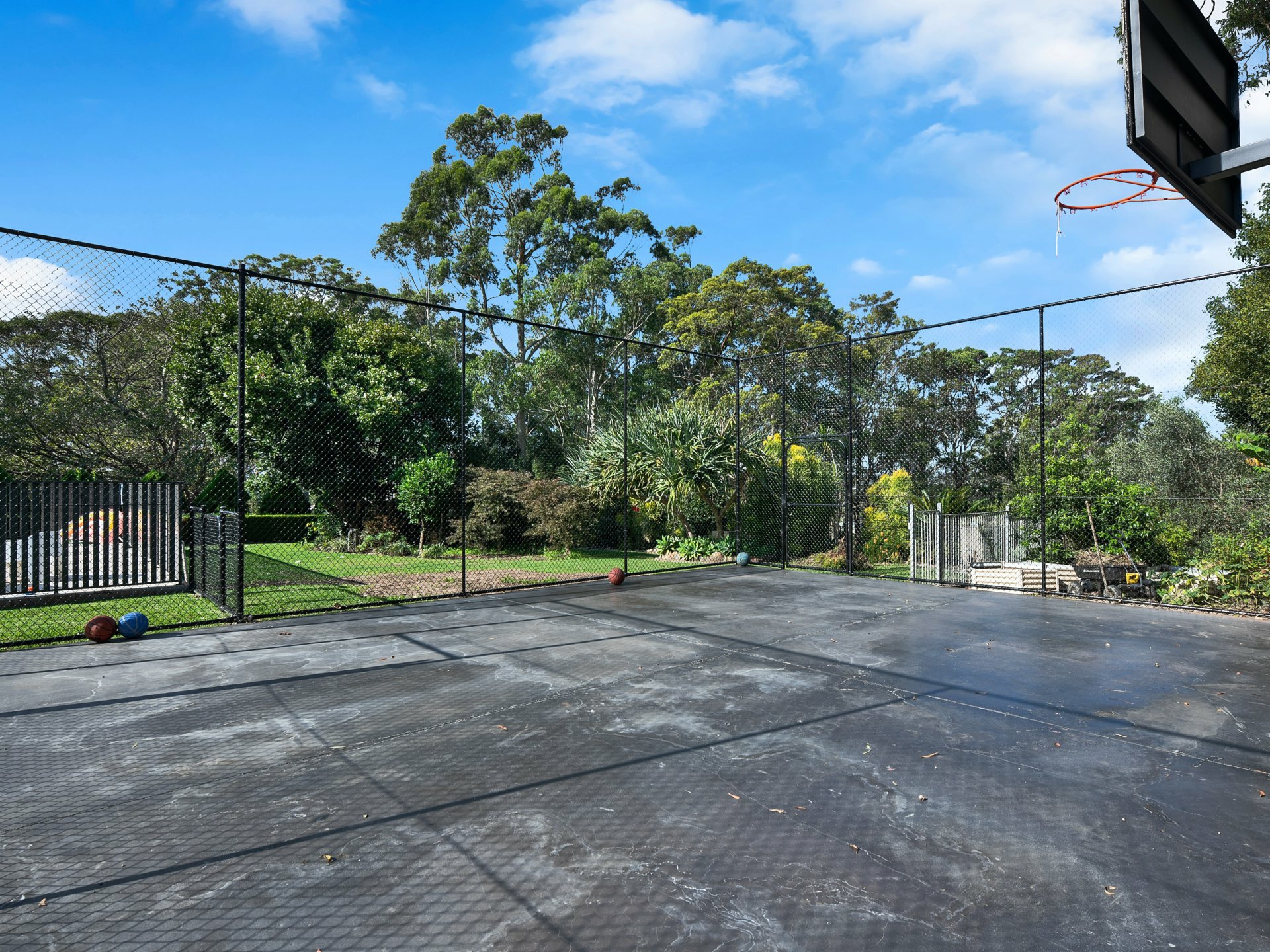 27 Blaxland Road, MACQUARIE HILLS