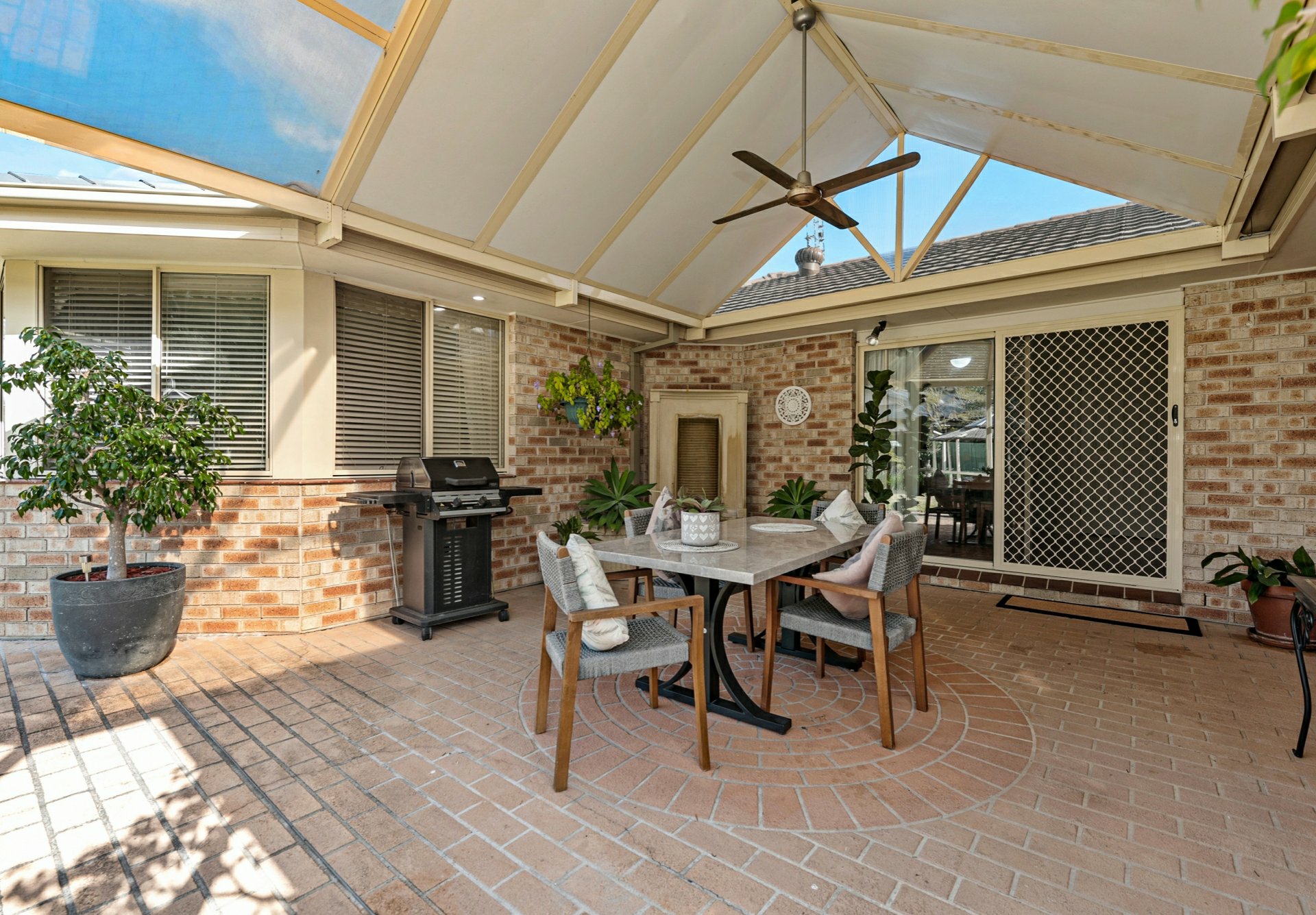 6 Toohey Cove, ELEEBANA