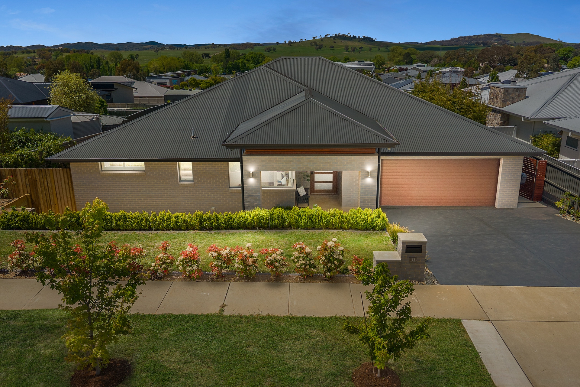 33 West Street — photo from LJ Hooker Country Canberra