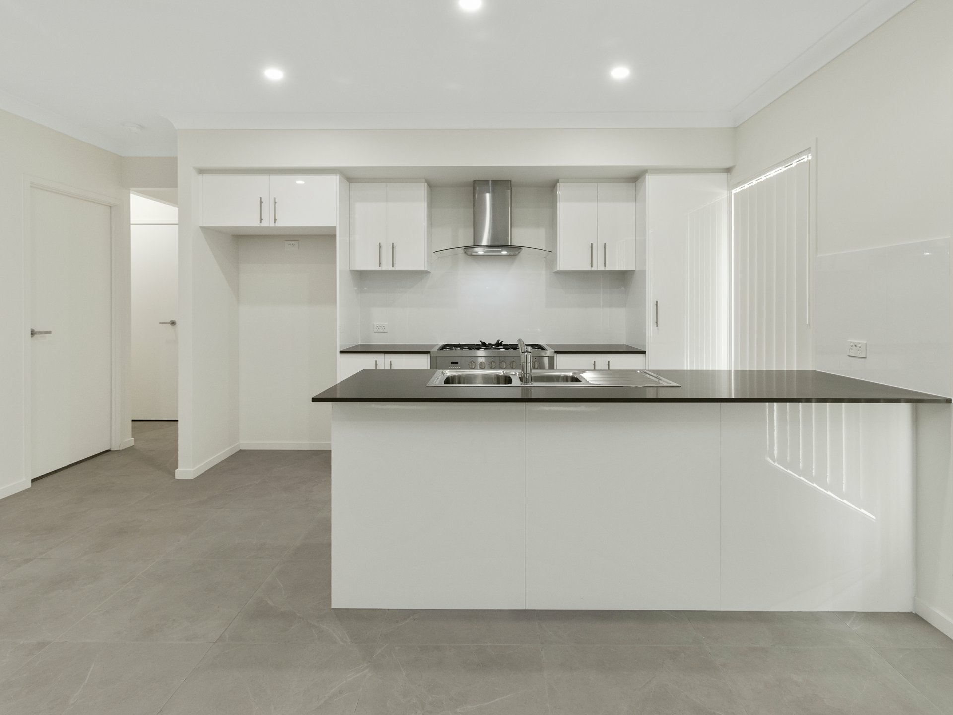 32 Oxford Drive, FLAGSTONE