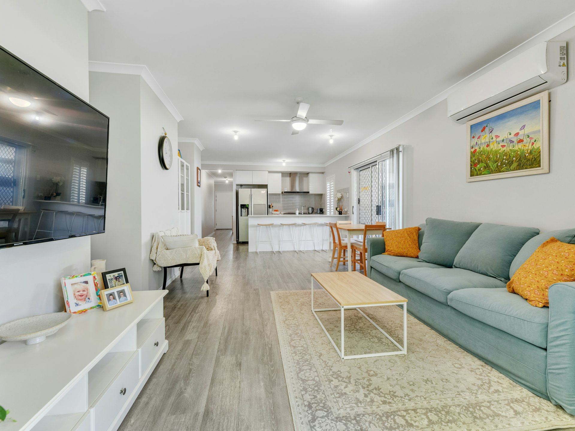 24 Haymarket Street, FLAGSTONE