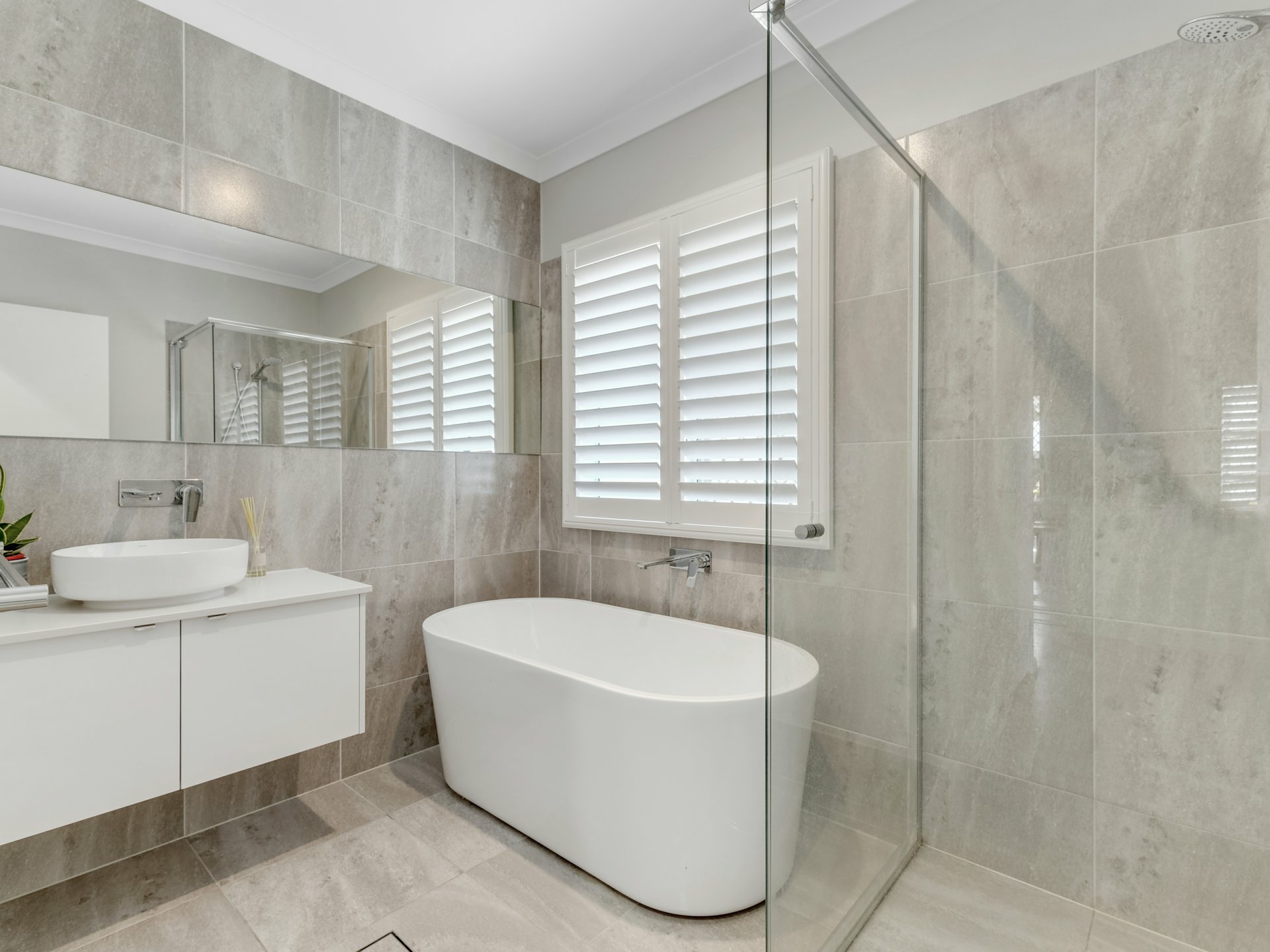 24 Haymarket Street, FLAGSTONE