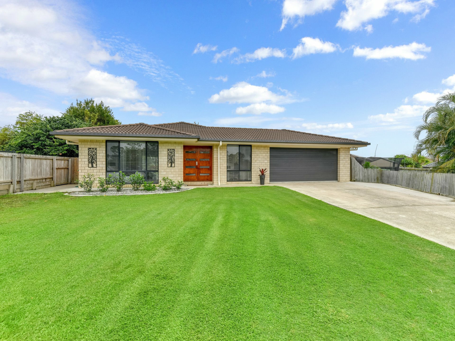 7 Sunrise Place, FLAGSTONE