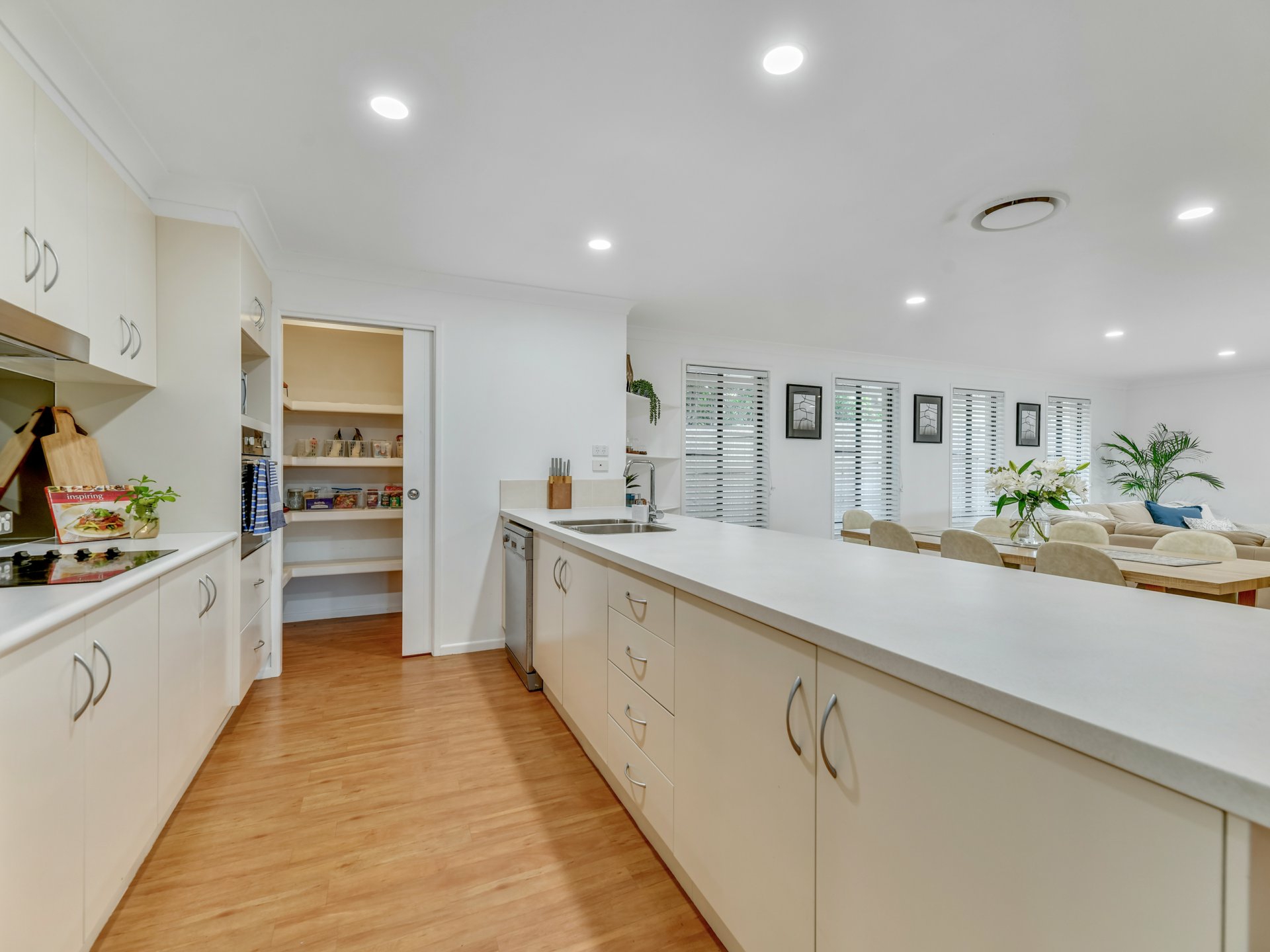 7 Sunrise Place, FLAGSTONE