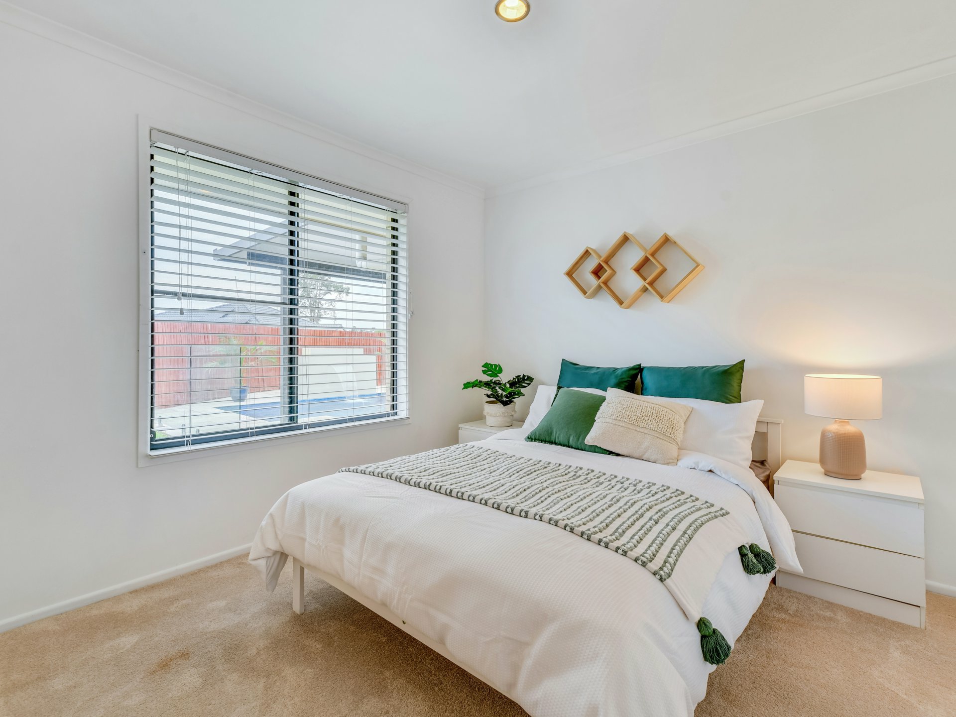 7 Sunrise Place, FLAGSTONE