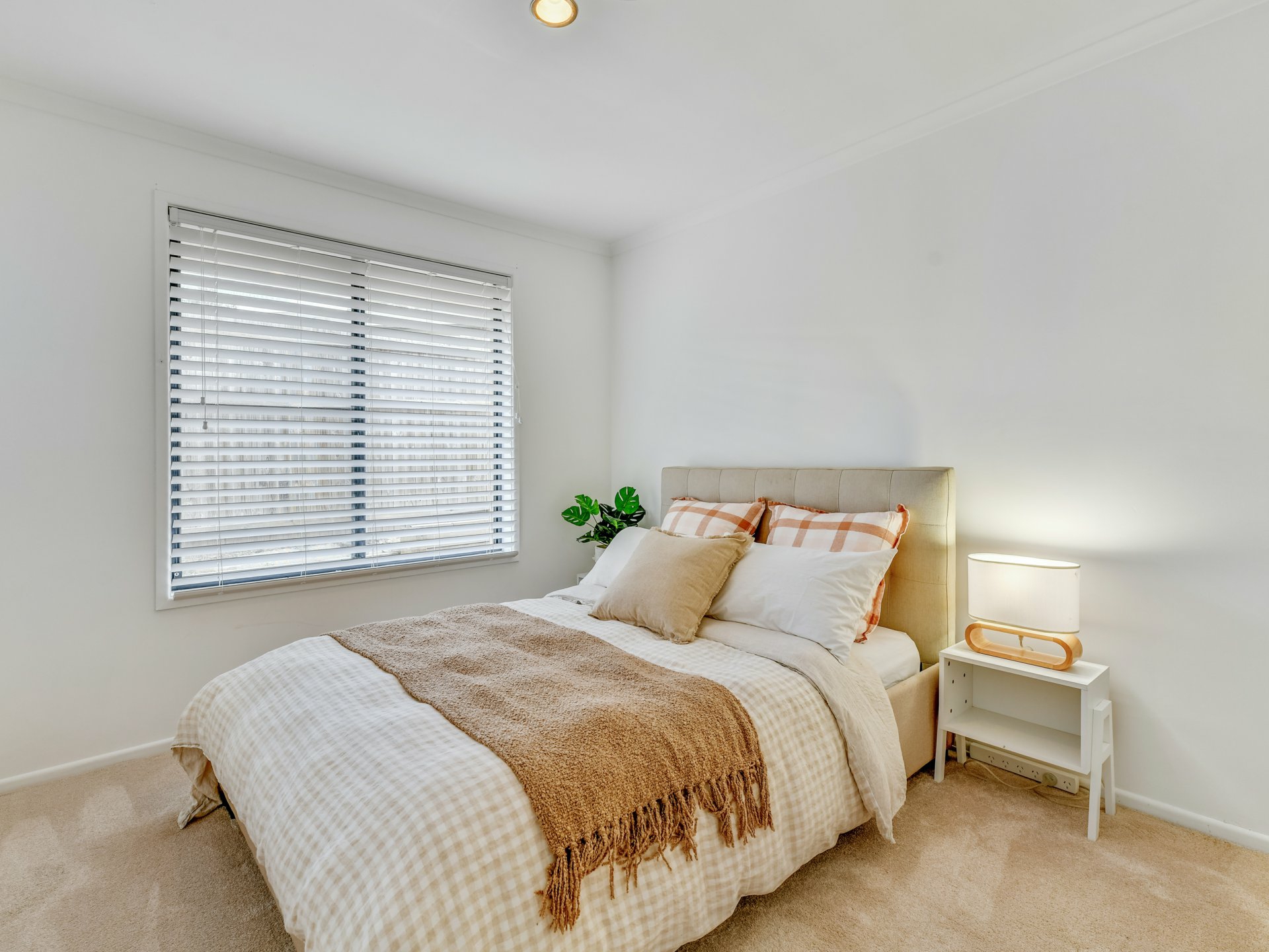 7 Sunrise Place, FLAGSTONE