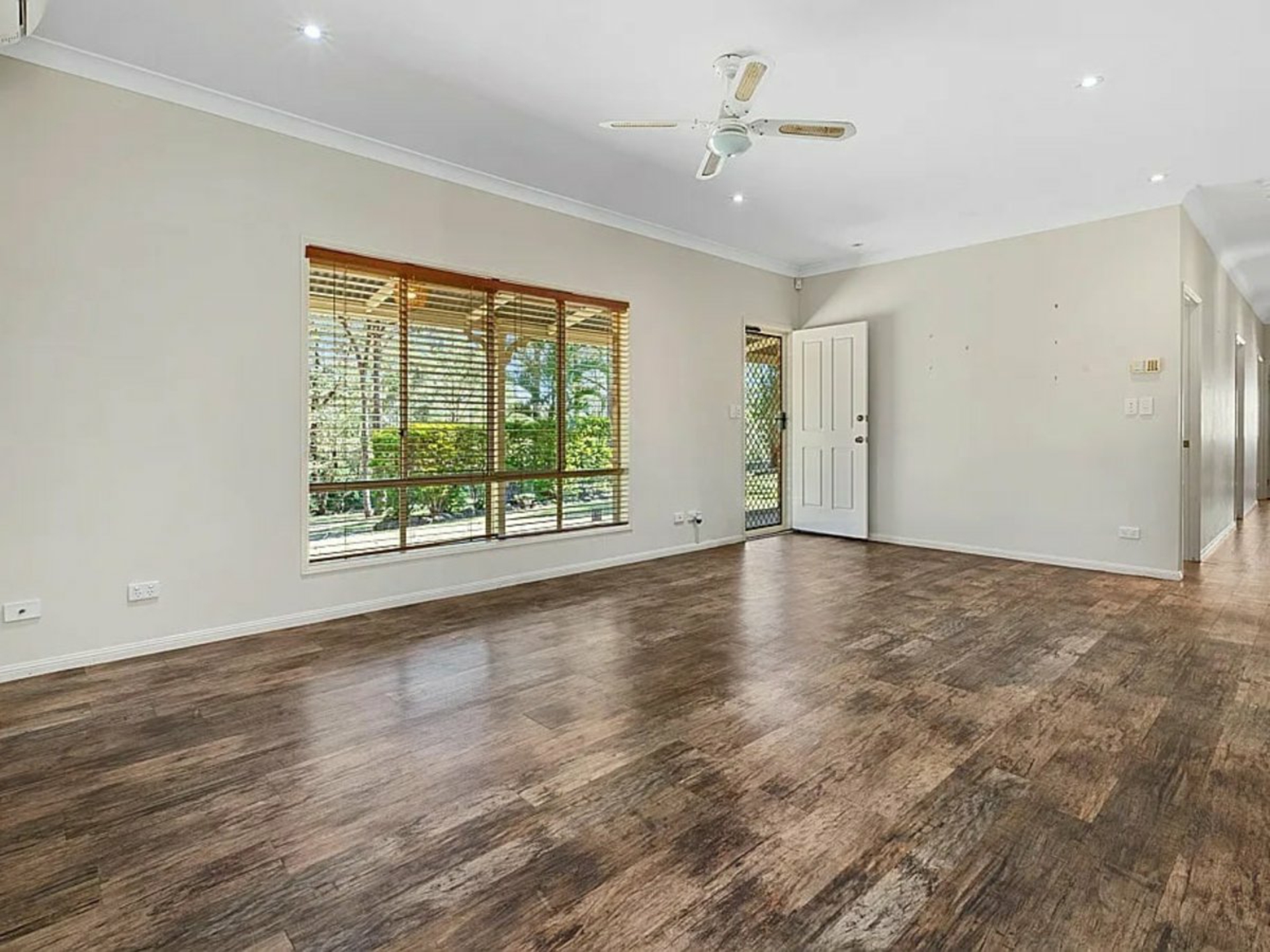 128-134 Diamentina Drive, LOGAN VILLAGE