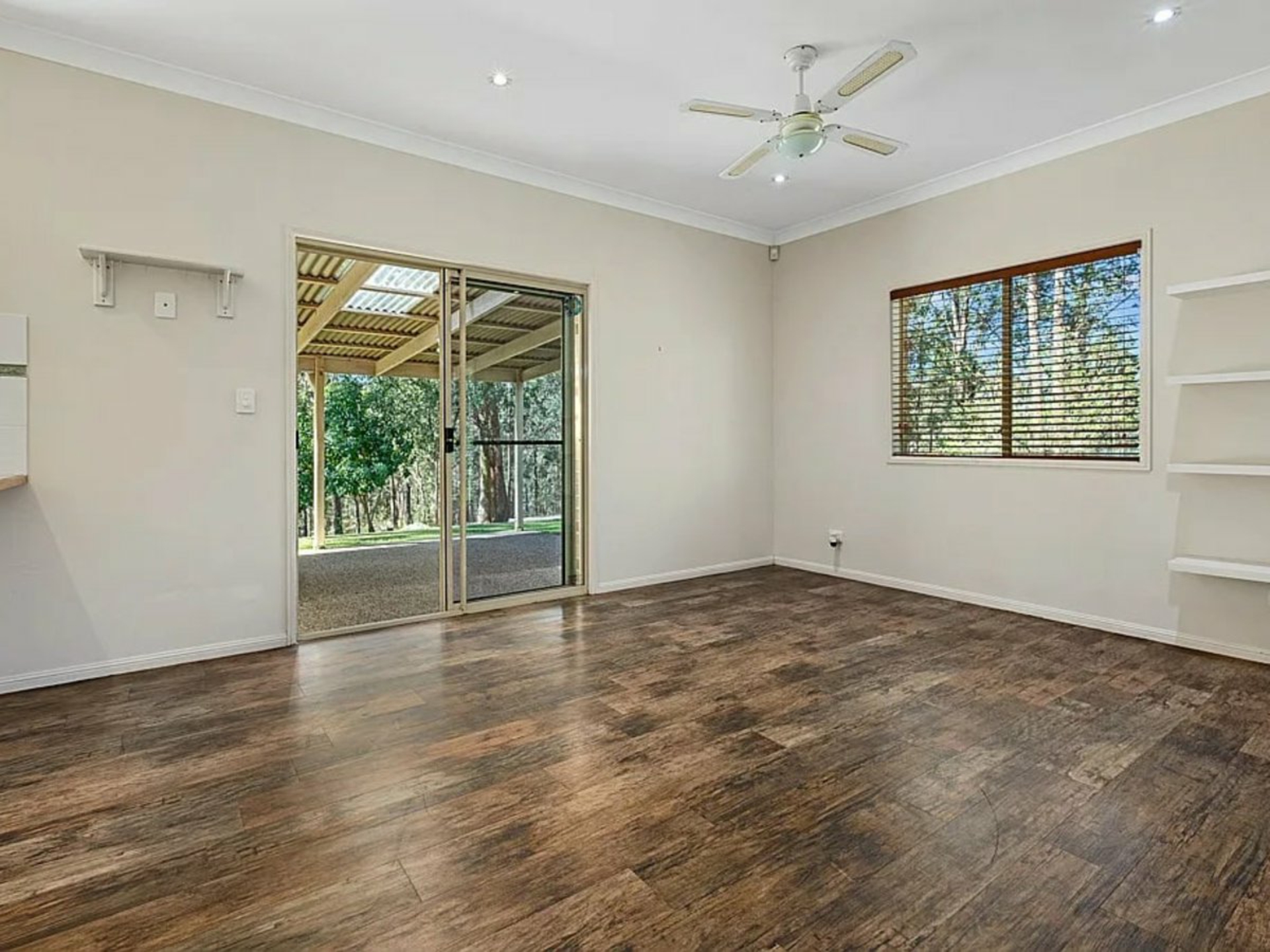 128-134 Diamentina Drive, LOGAN VILLAGE