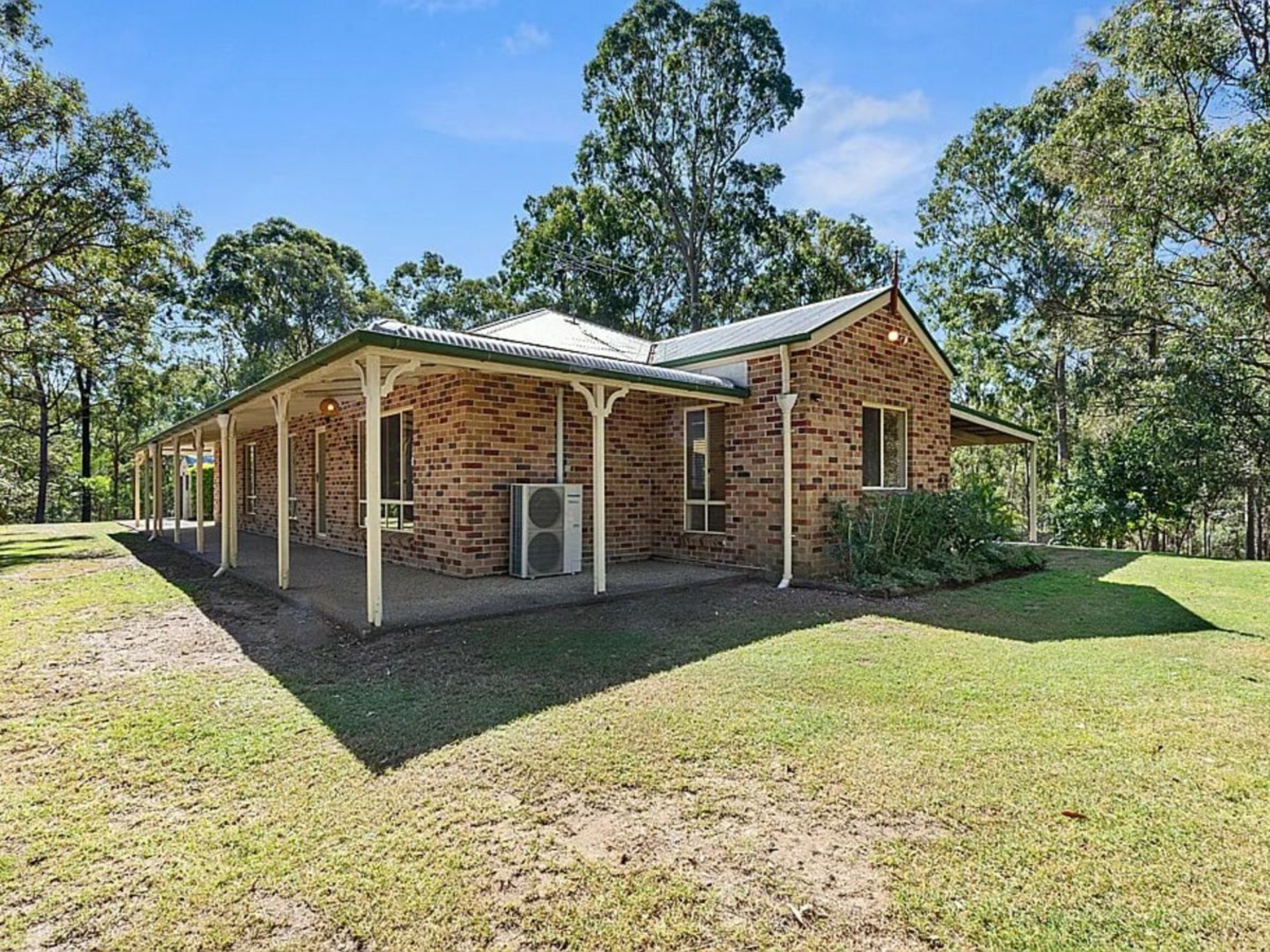 128-134 Diamentina Drive, LOGAN VILLAGE
