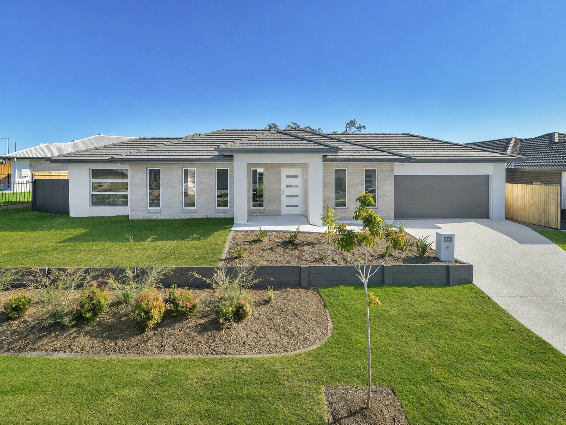 19 Compass Road — photo from LJ Hooker Flagstone