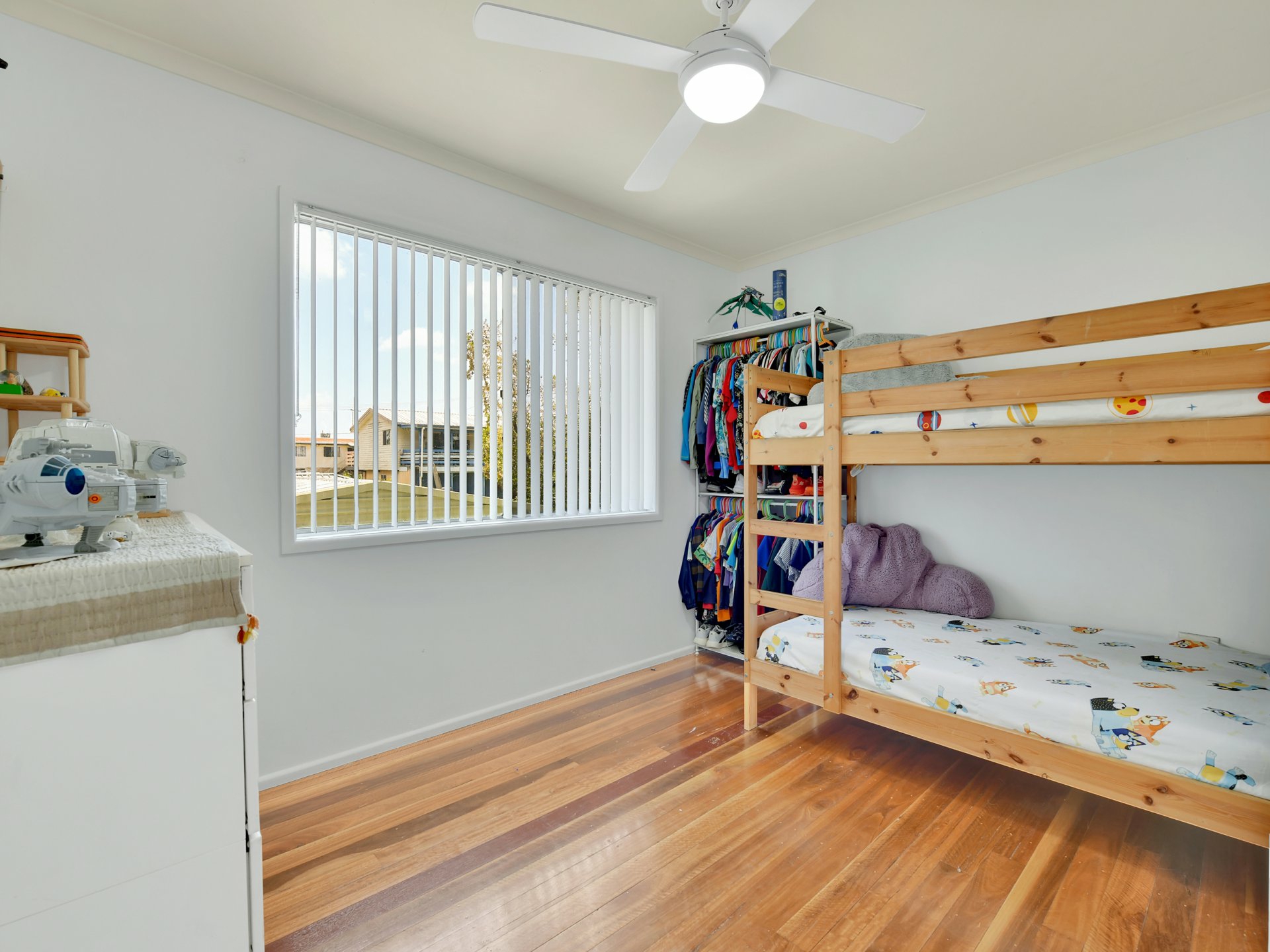 17 Sunrise Street — photo 11 of 16