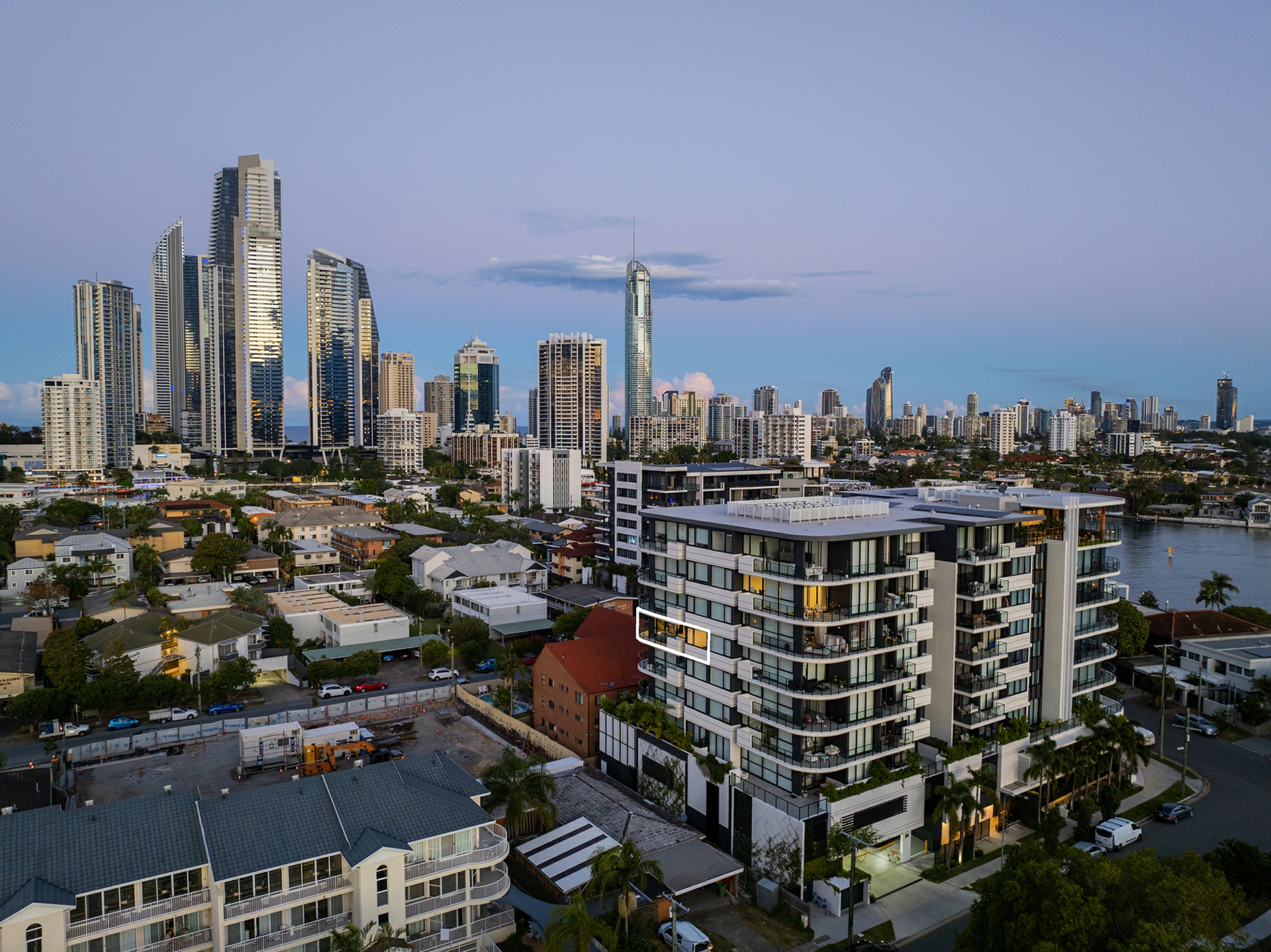 604/256 Stanhill Drive, CHEVRON ISLAND