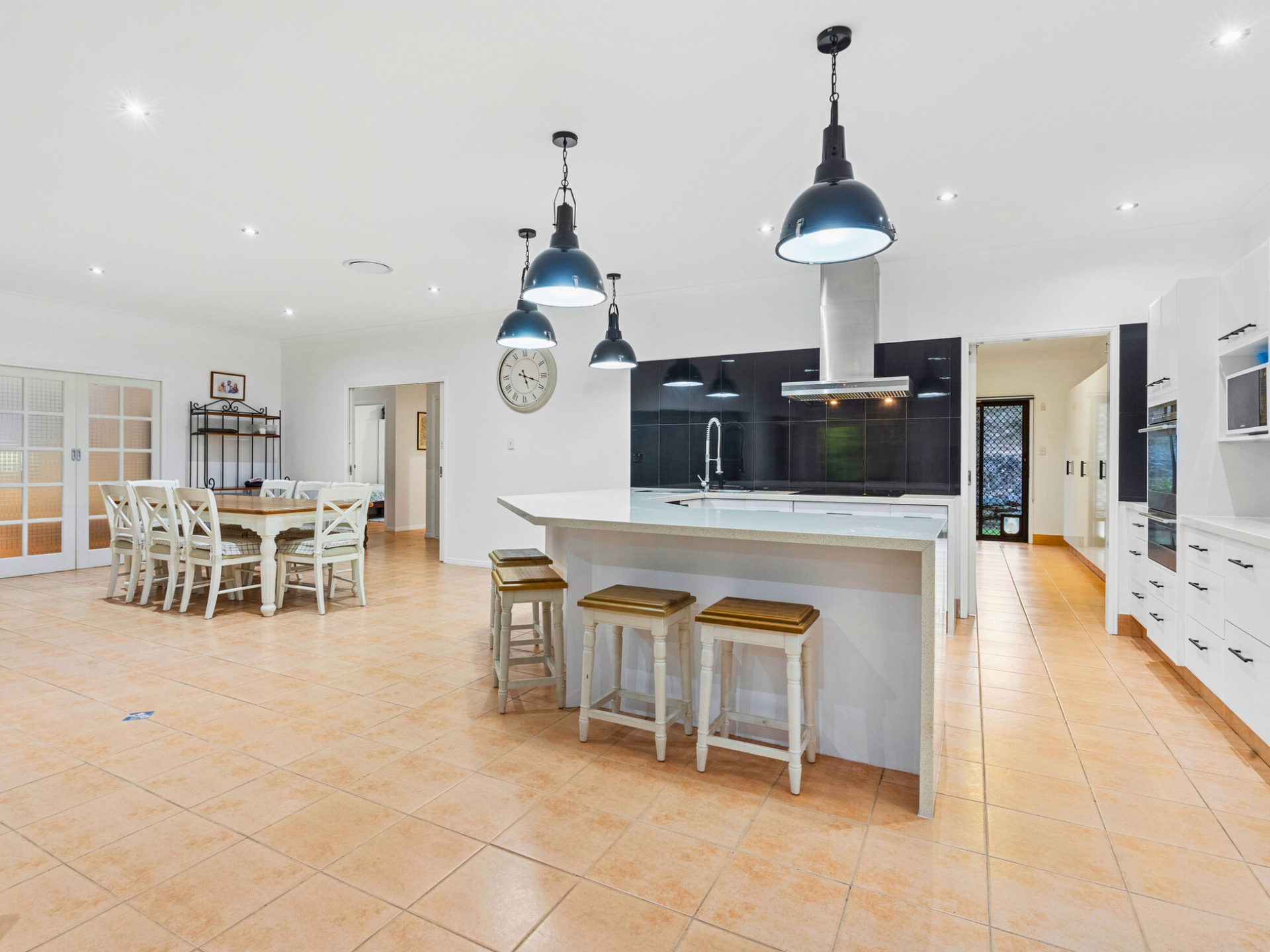 7 Burley Griffin Drive, MAUDSLAND