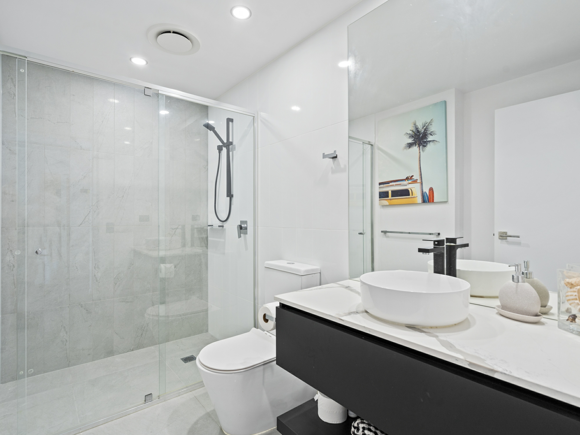 5103/5 Harbour Side Court, BIGGERA WATERS