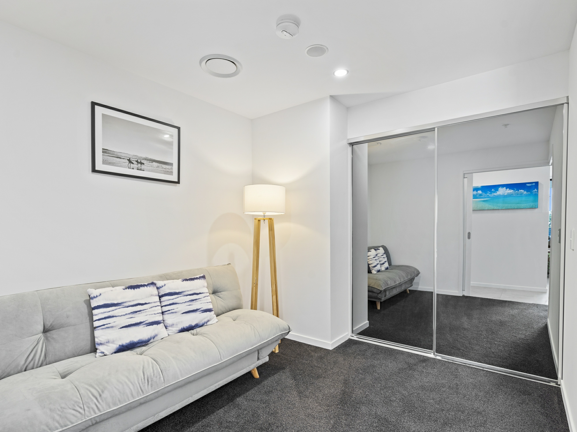 5103/5 Harbour Side Court, BIGGERA WATERS