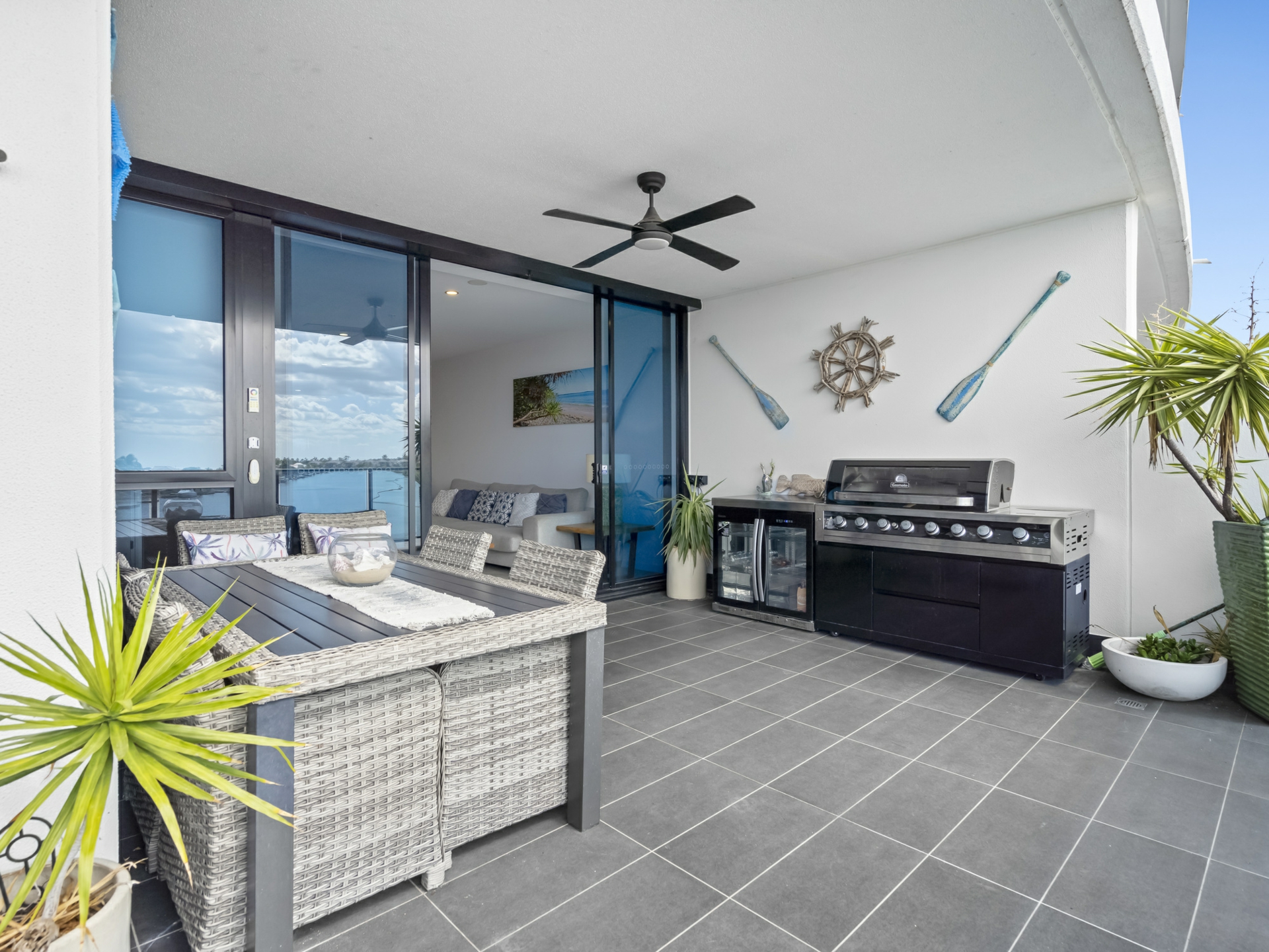 5103/5 Harbour Side Court, BIGGERA WATERS