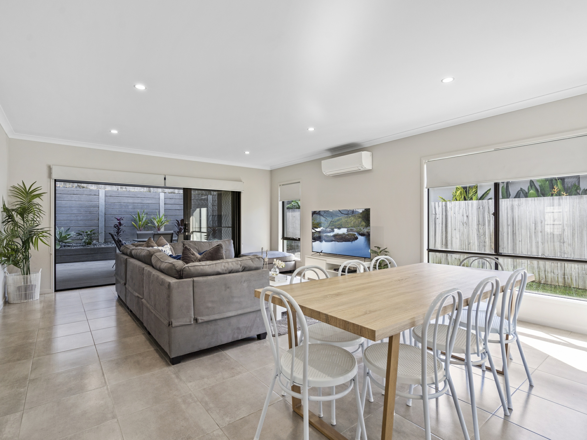 9 Coorong Street, COOMERA
