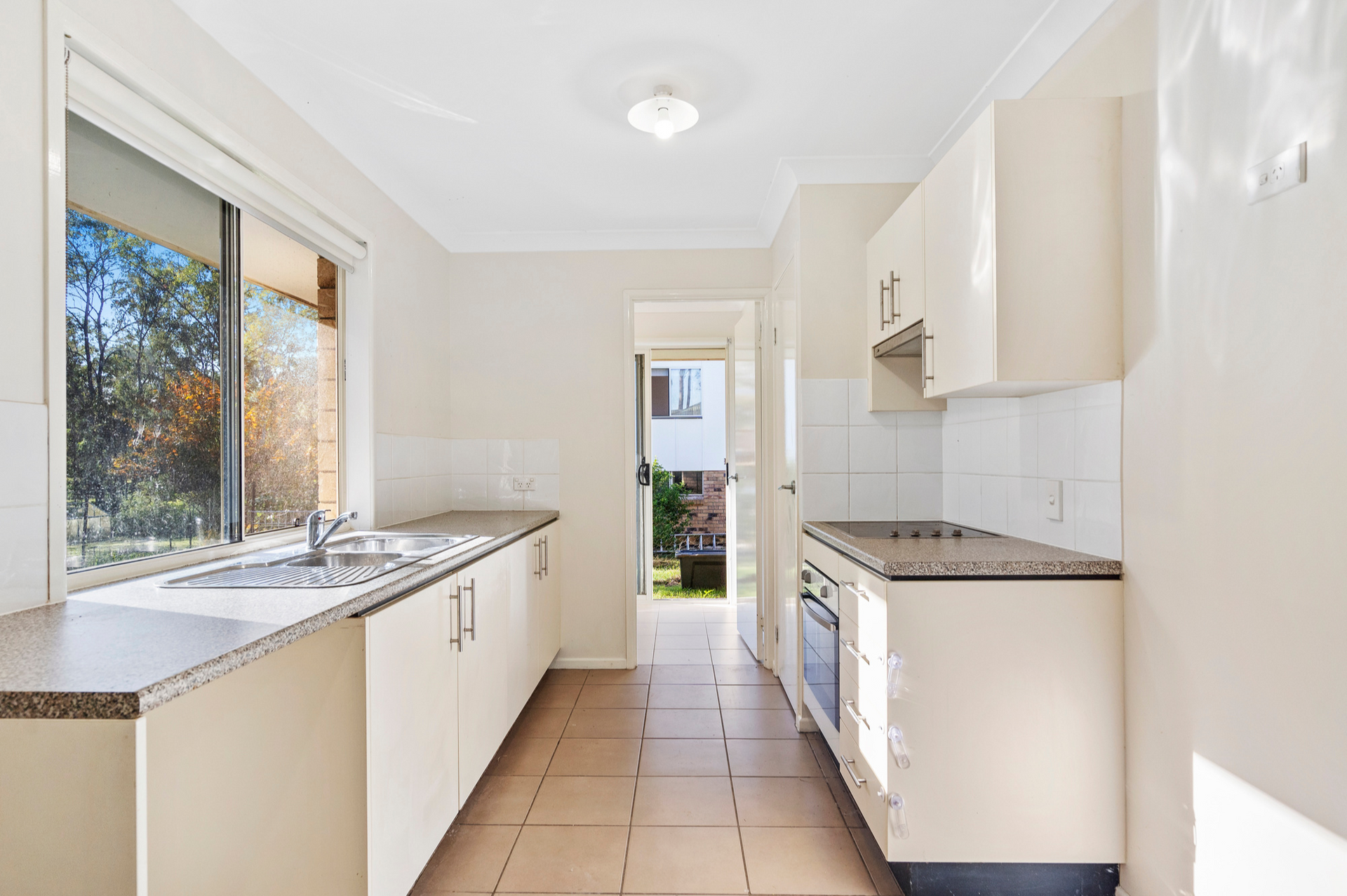 329-335 Amber Crescent, JIMBOOMBA
