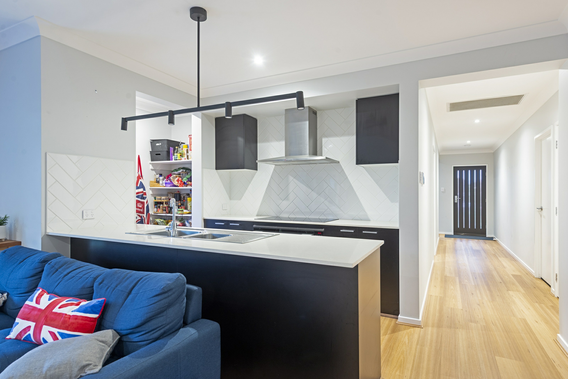 1 Foreshore Street, COOMERA