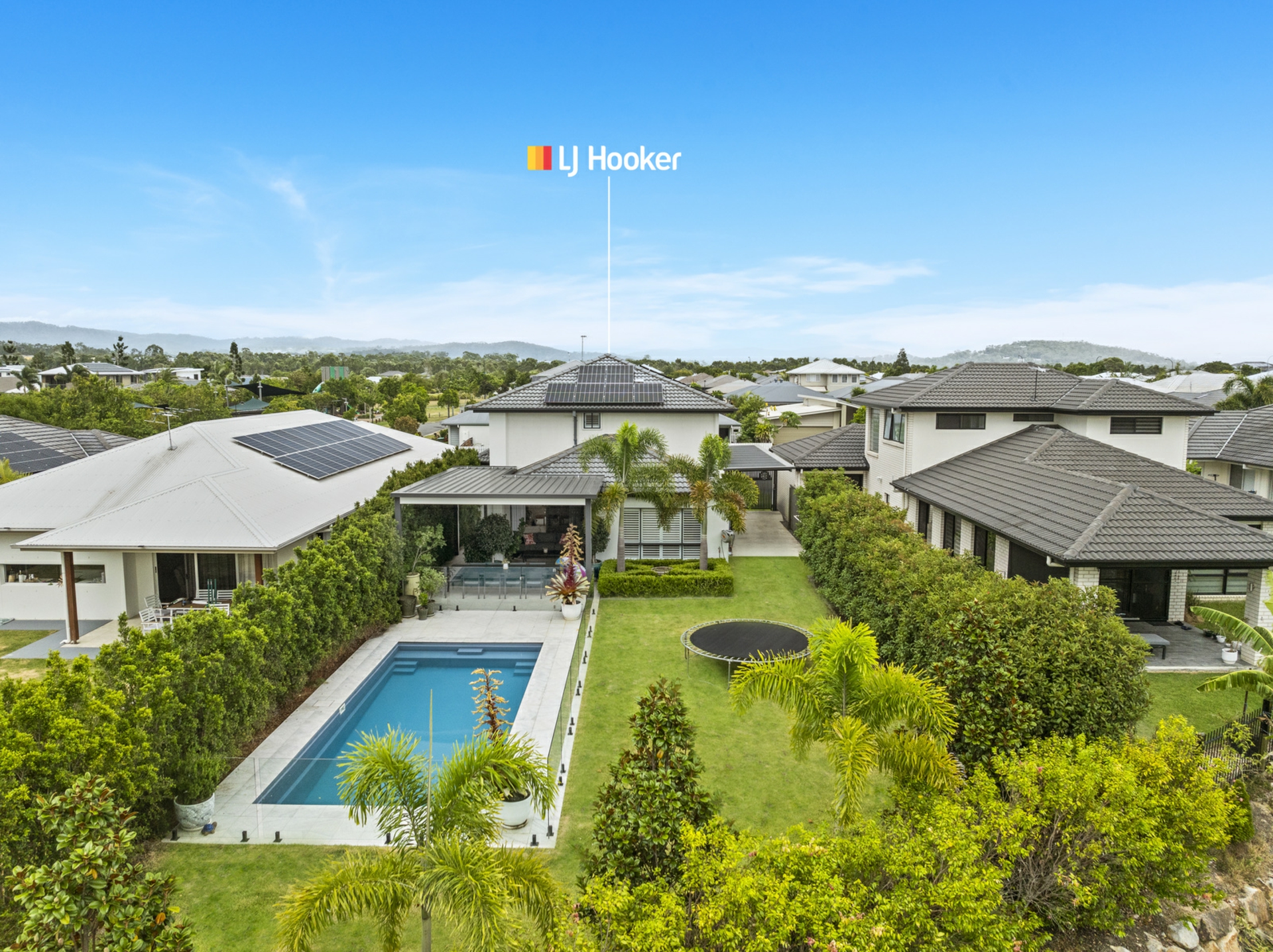53 Lindeman Circuit — photo from LJ Hooker Oxenford