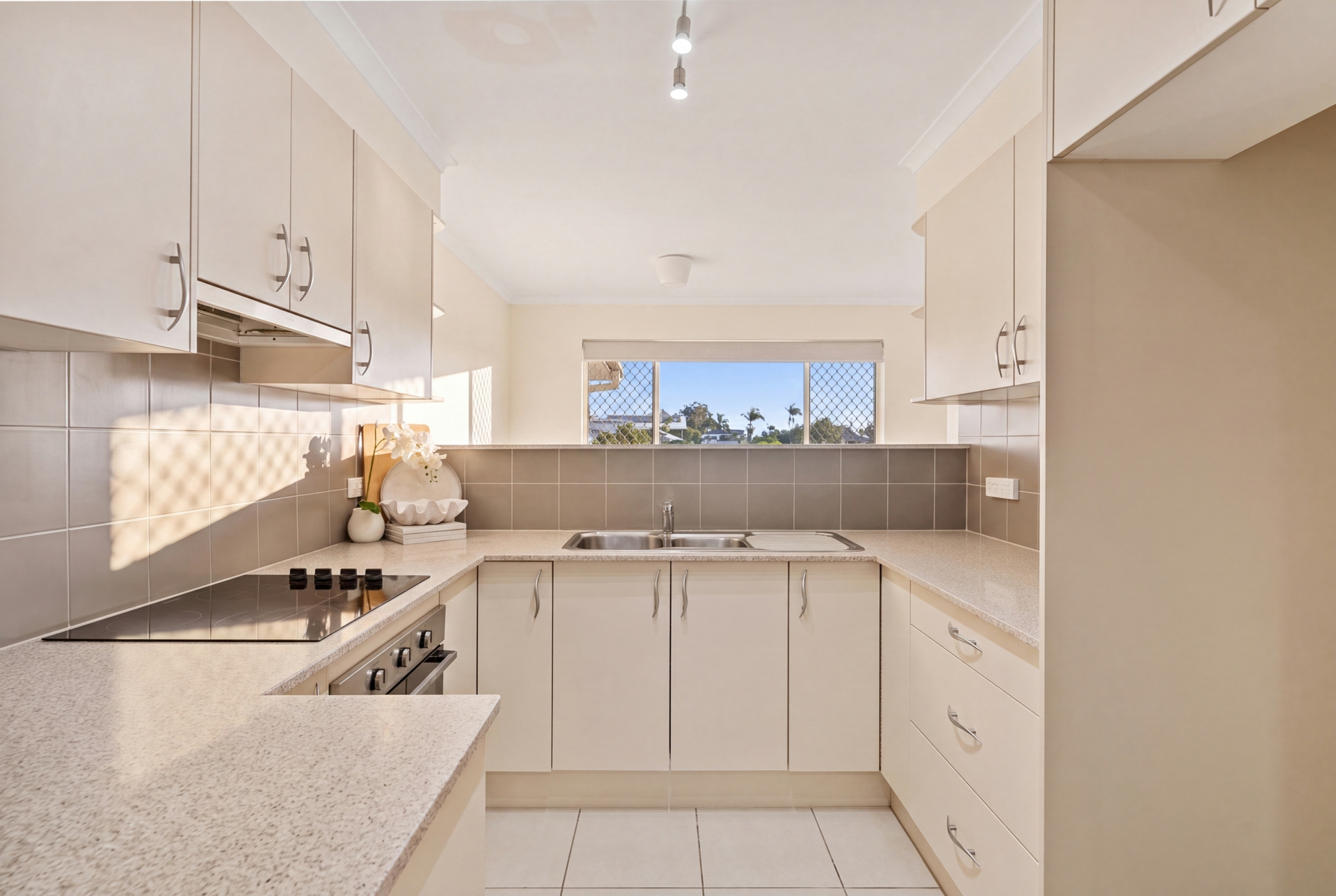 3/37 Bruce Avenue — photo from LJ Hooker Oxenford