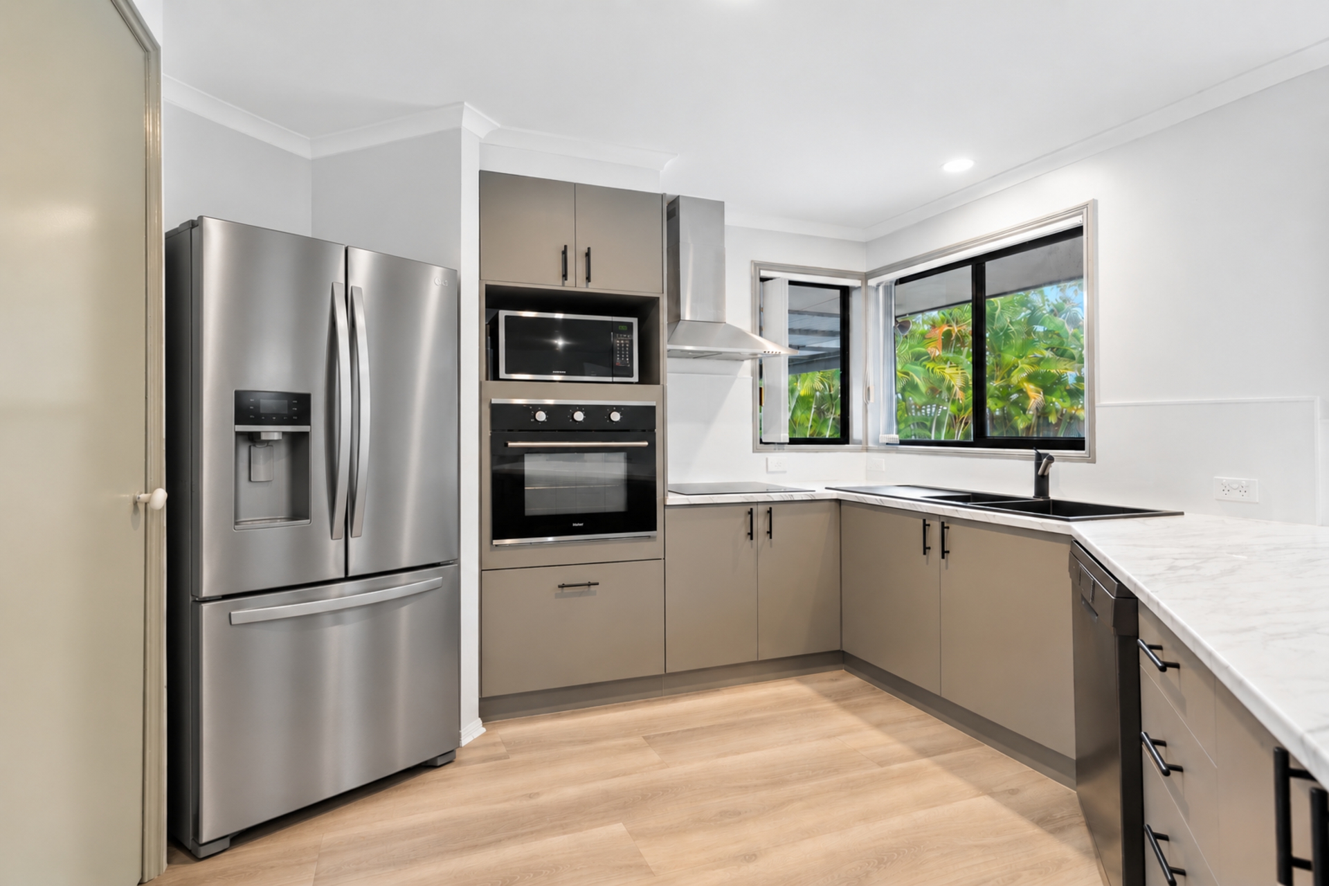 50 Bushgum Crescent — photo 5 of 17