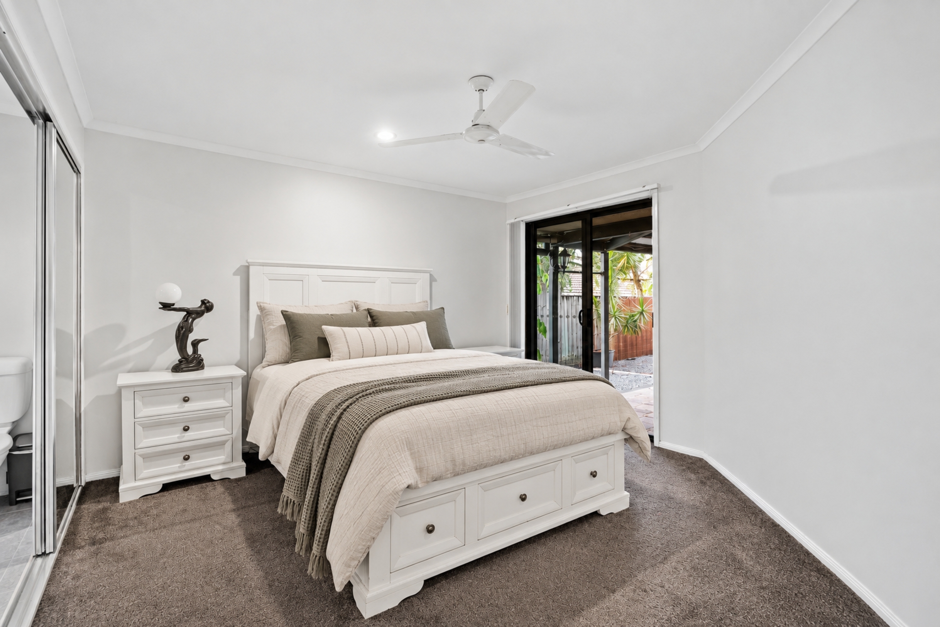 50 Bushgum Crescent — photo 7 of 17
