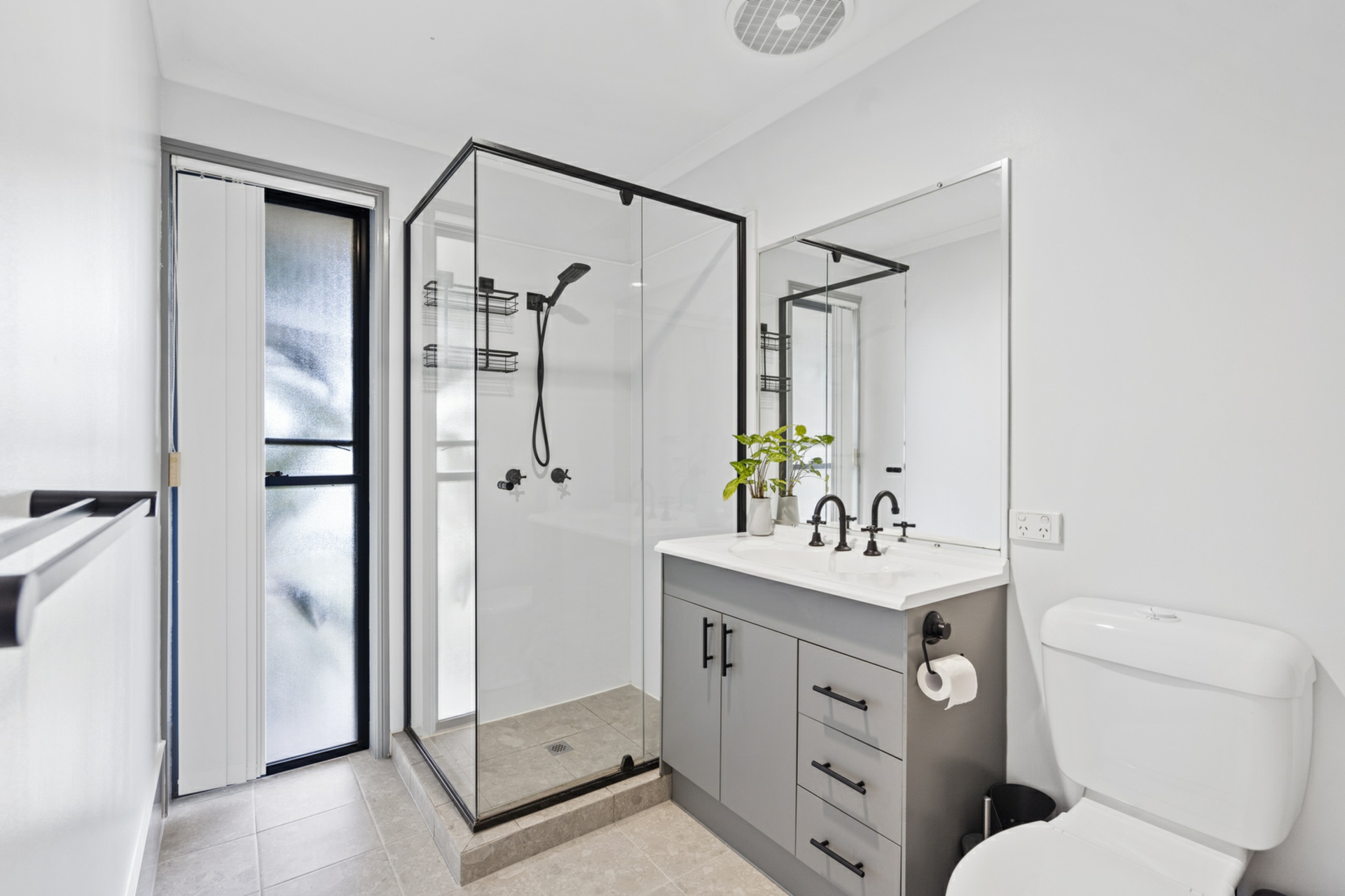 50 Bushgum Crescent — photo 9 of 17
