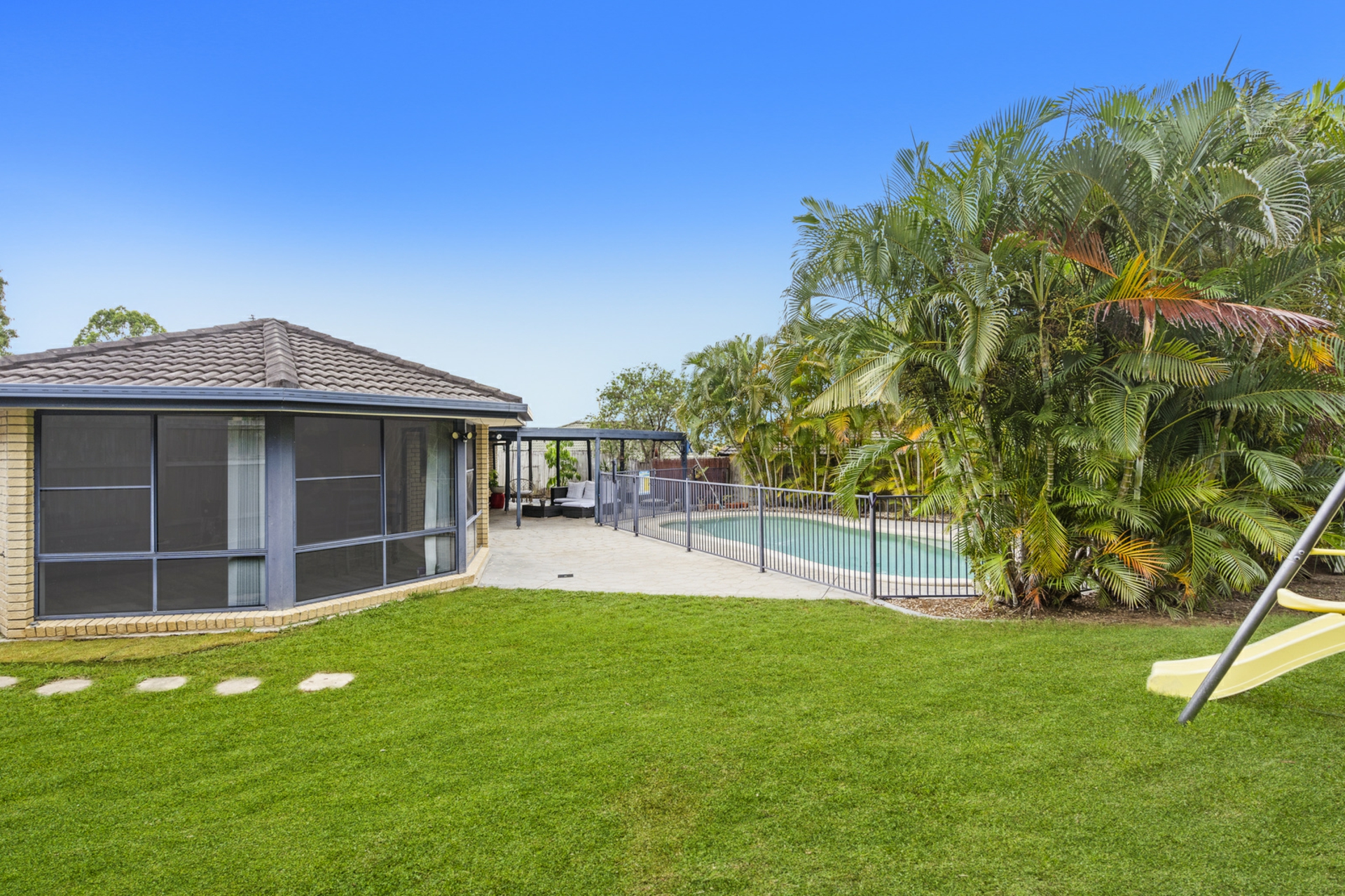 50 Bushgum Crescent — photo 15 of 17