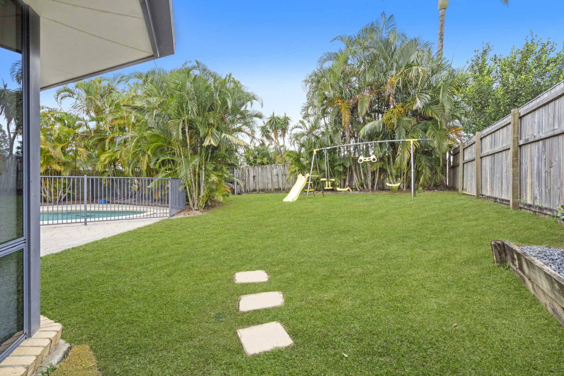 50 Bushgum Crescent — photo 16 of 17