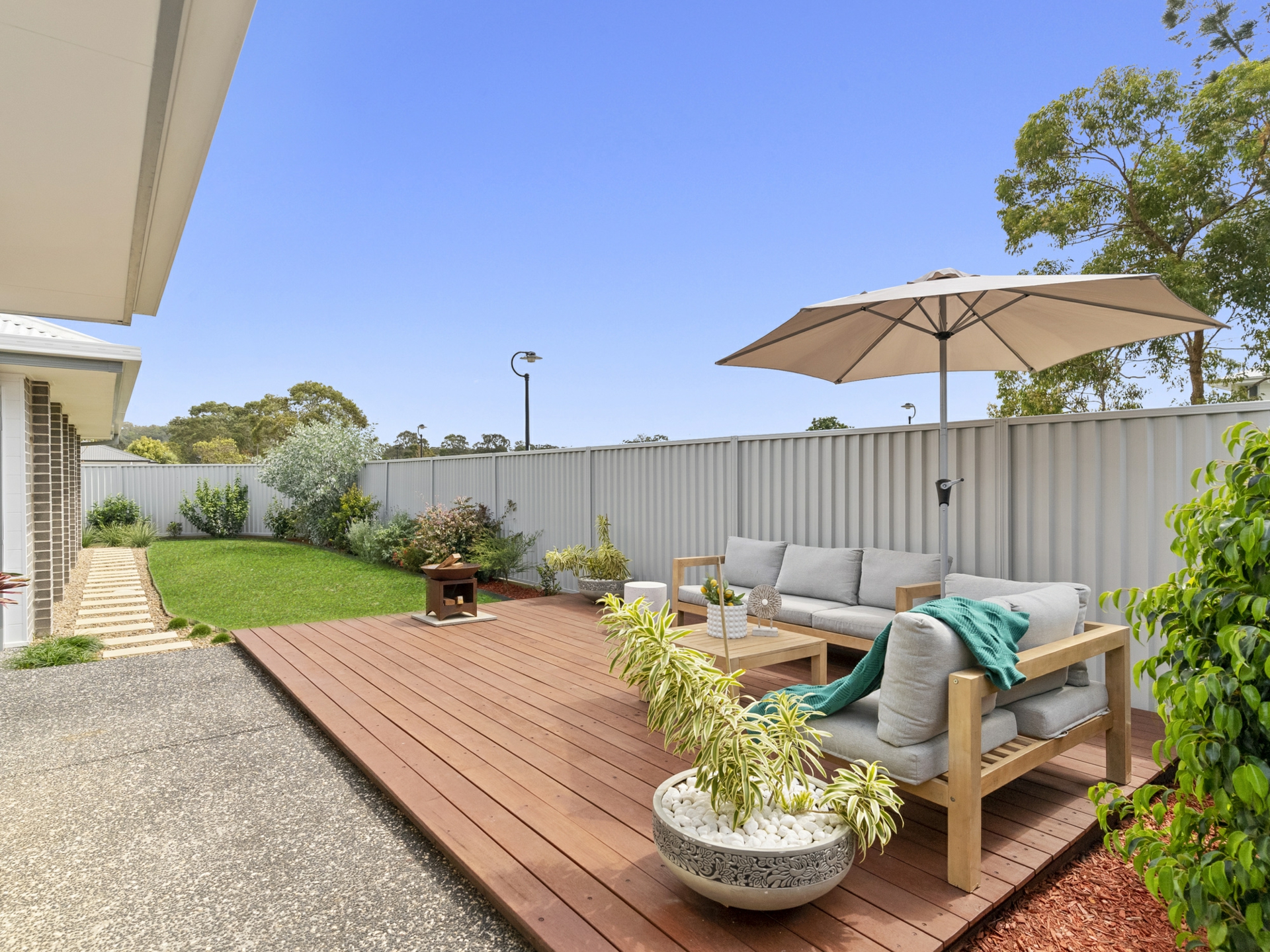 1 Freedman Drive — photo 3 of 24
