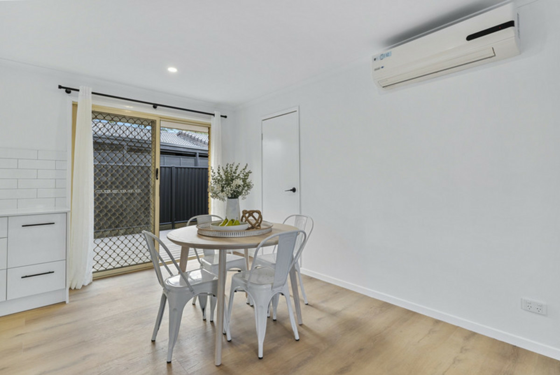 3/11-39 Kingaroy Avenue — photo 6 of 16