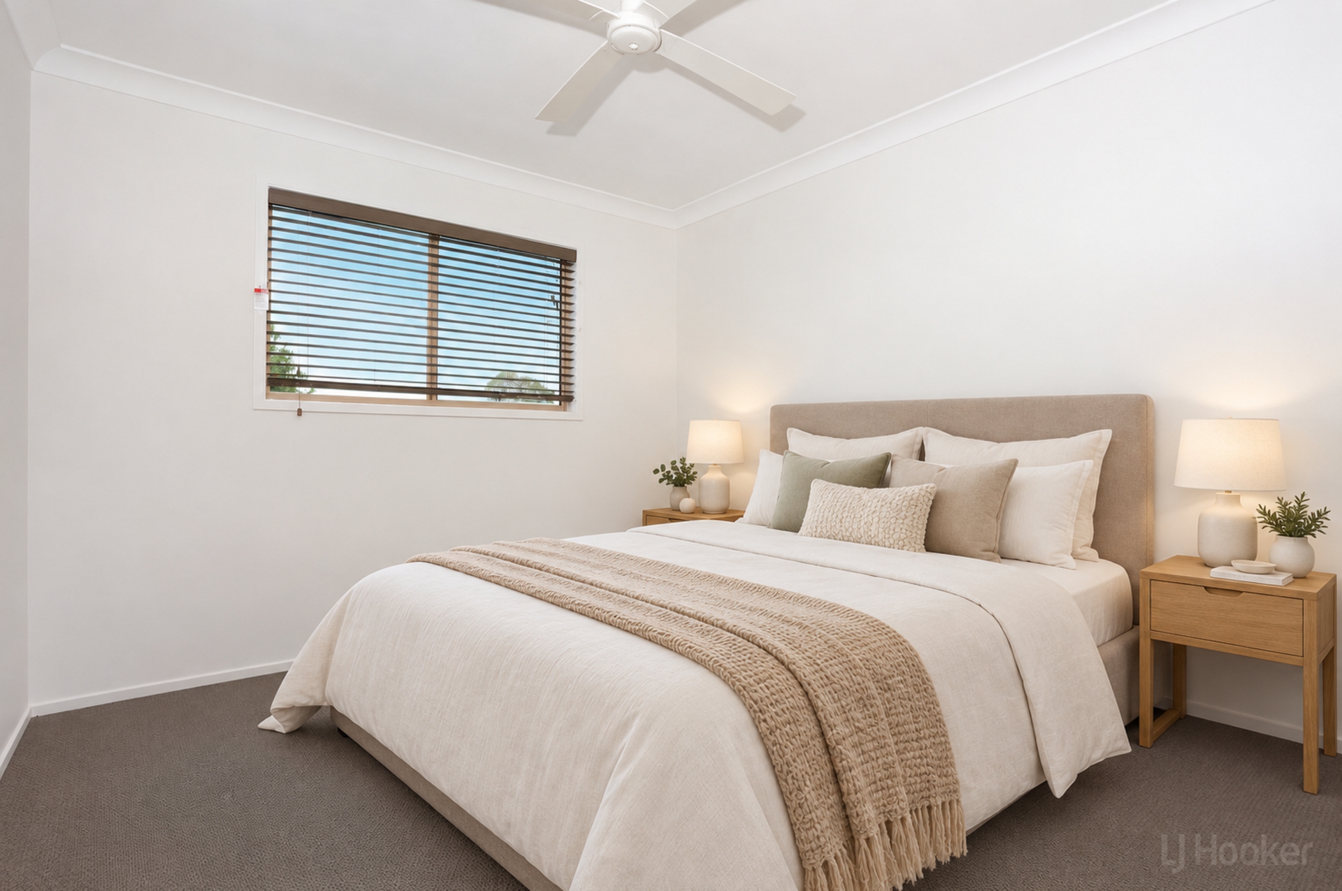 26/284 Oxley Drive — photo 9 of 20