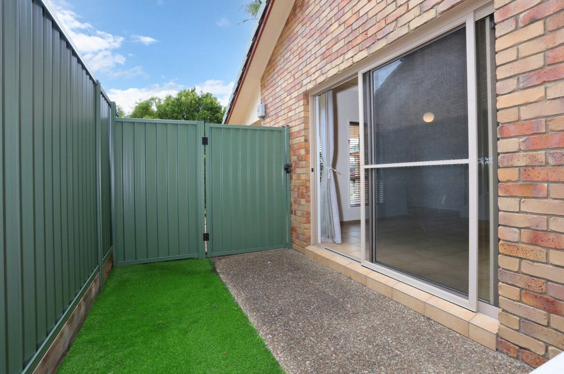 26/284 Oxley Drive — photo 15 of 20