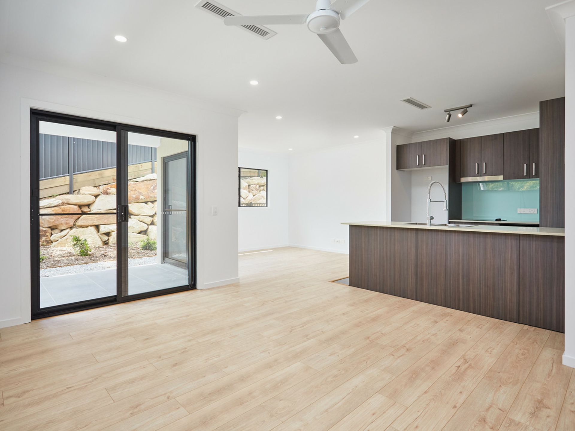 13/26 Nikau Crescent — photo 3 of 15