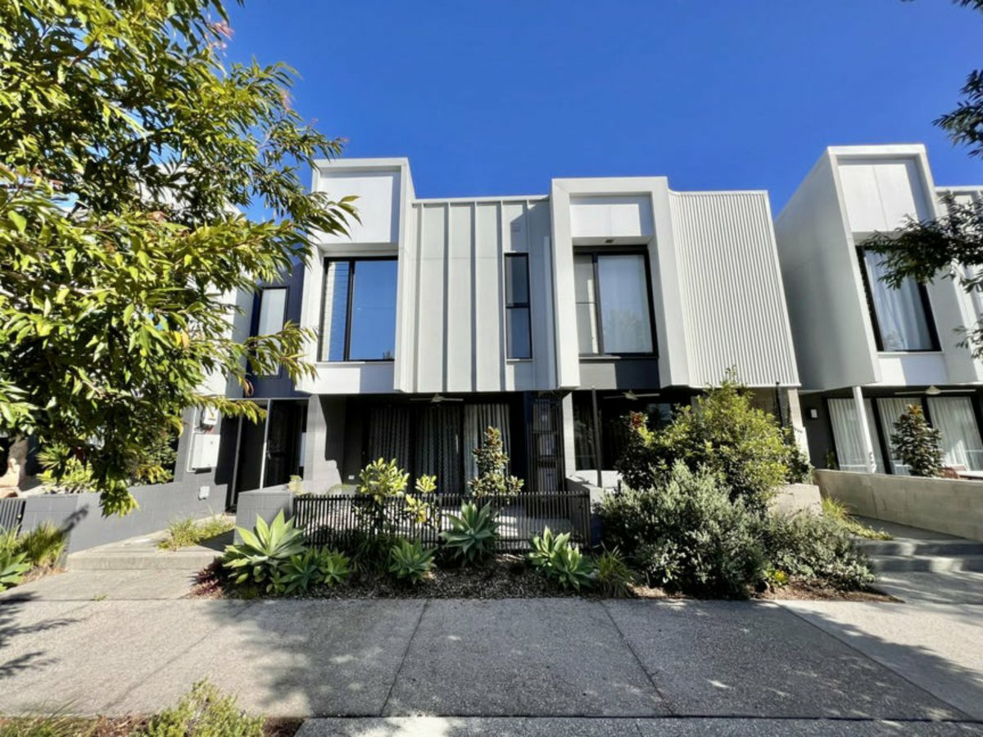 24 Hudson Lane, Baringa