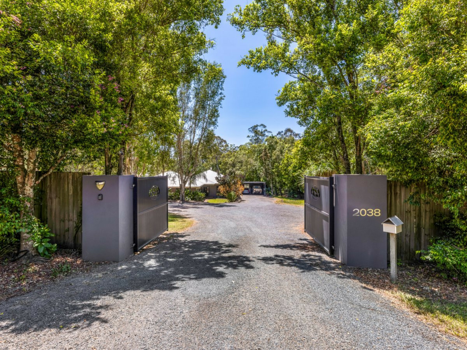2038 Old Gympie Road, GLASS HOUSE MOUNTAINS