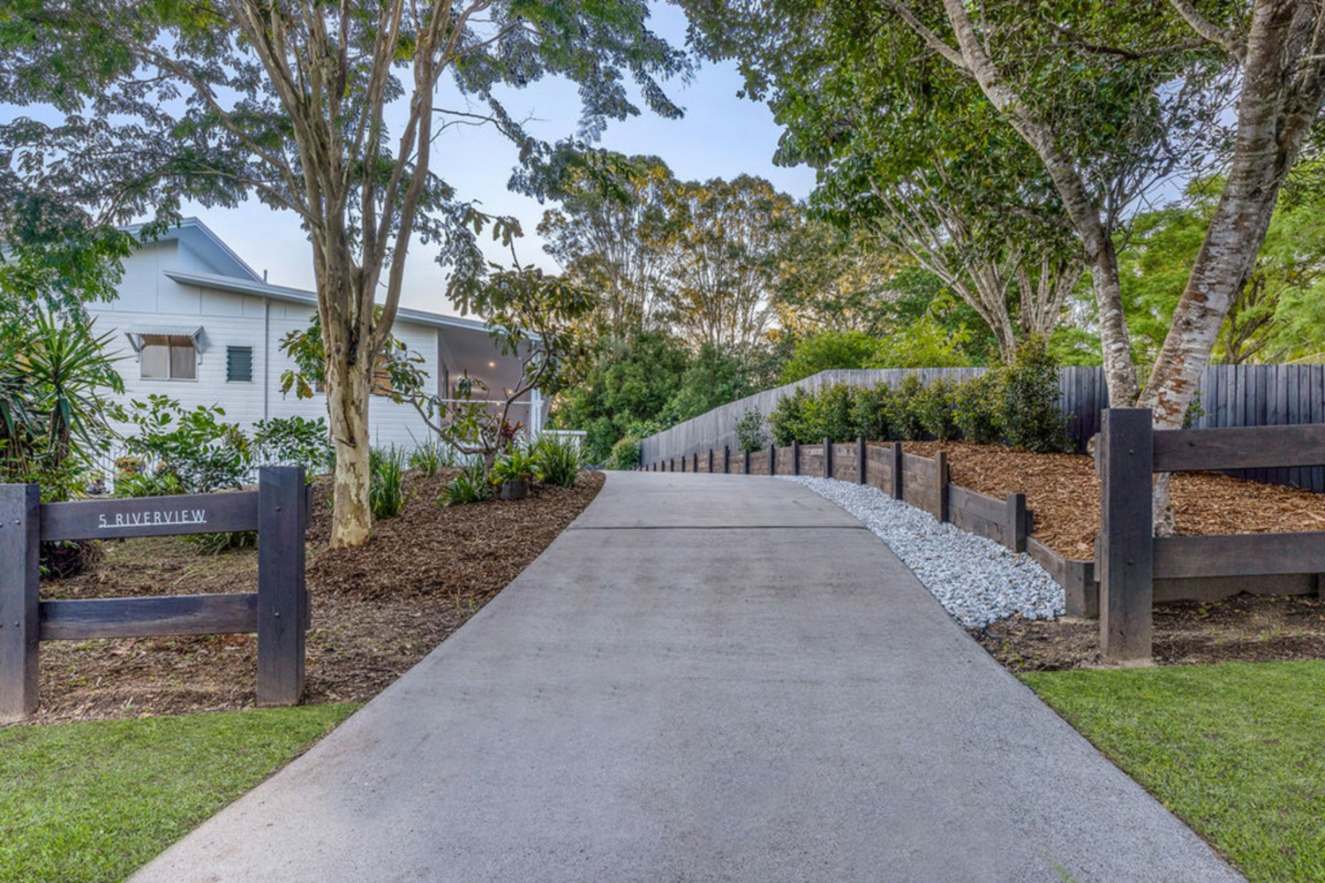 5 Riverview Court, MOOLOOLAH VALLEY