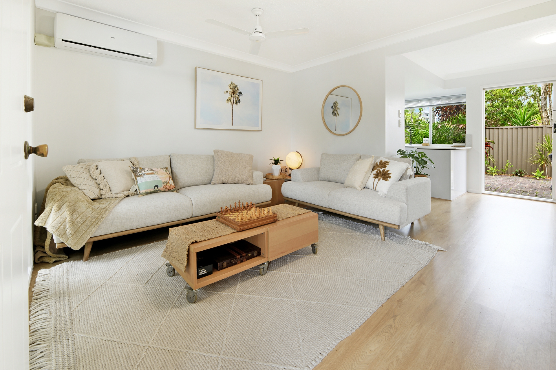 2/30 St Kevins Avenue, BENOWA