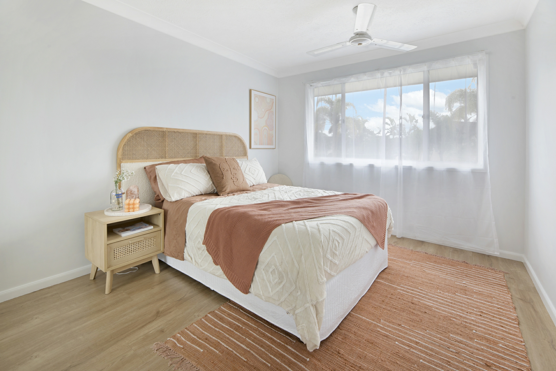 2/30 St Kevins Avenue, BENOWA