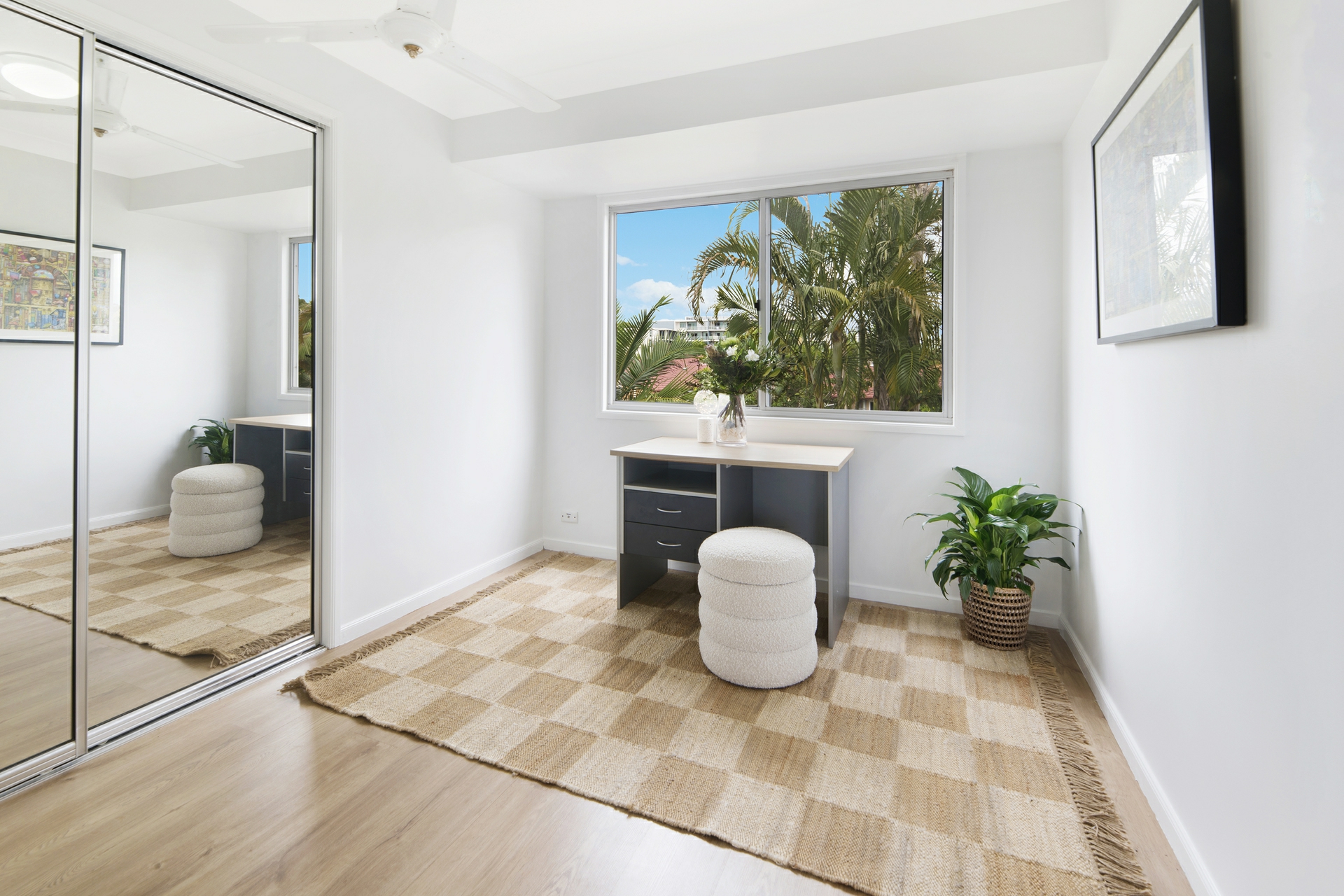 2/30 St Kevins Avenue, BENOWA