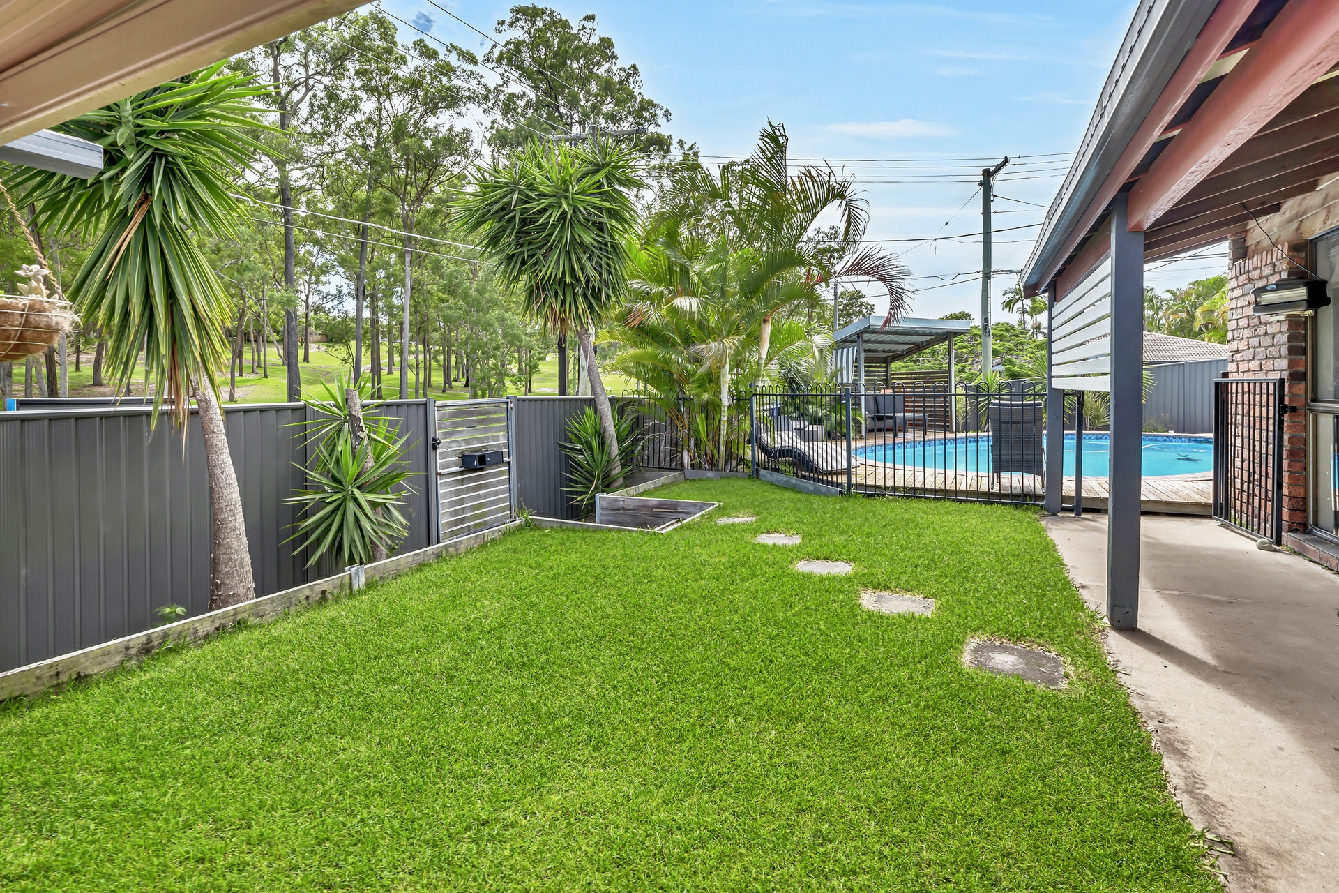 16 Girral Avenue, ASHMORE