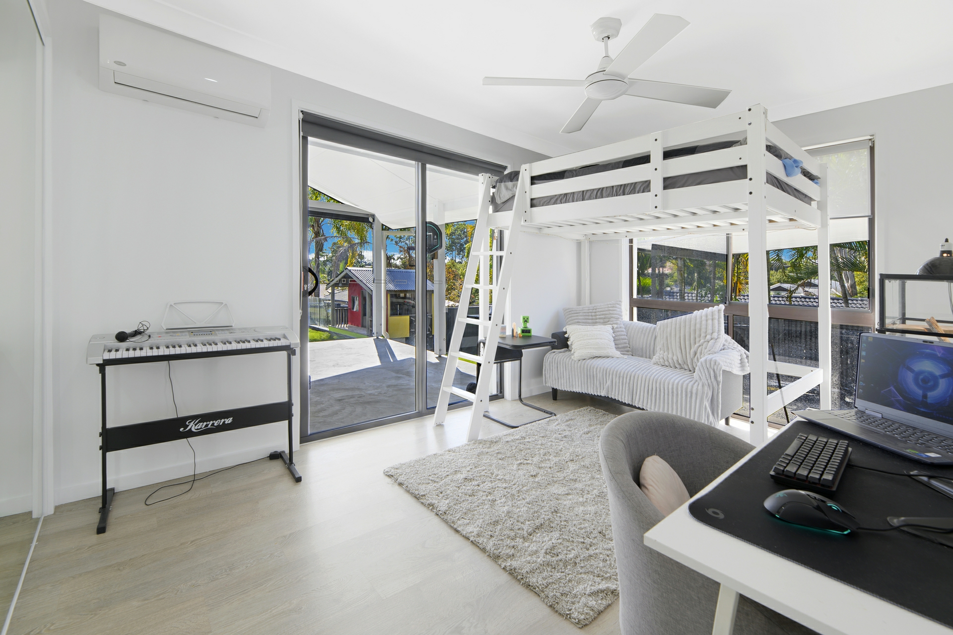 4 Binalong Drive, ASHMORE
